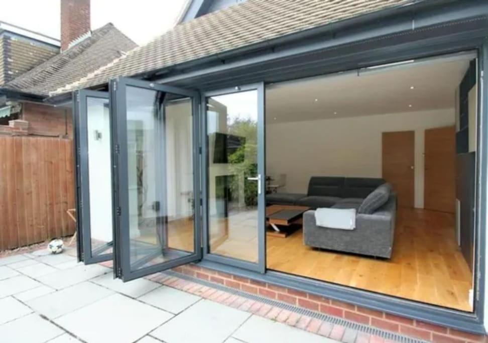 Four-Bedroom House photo 2