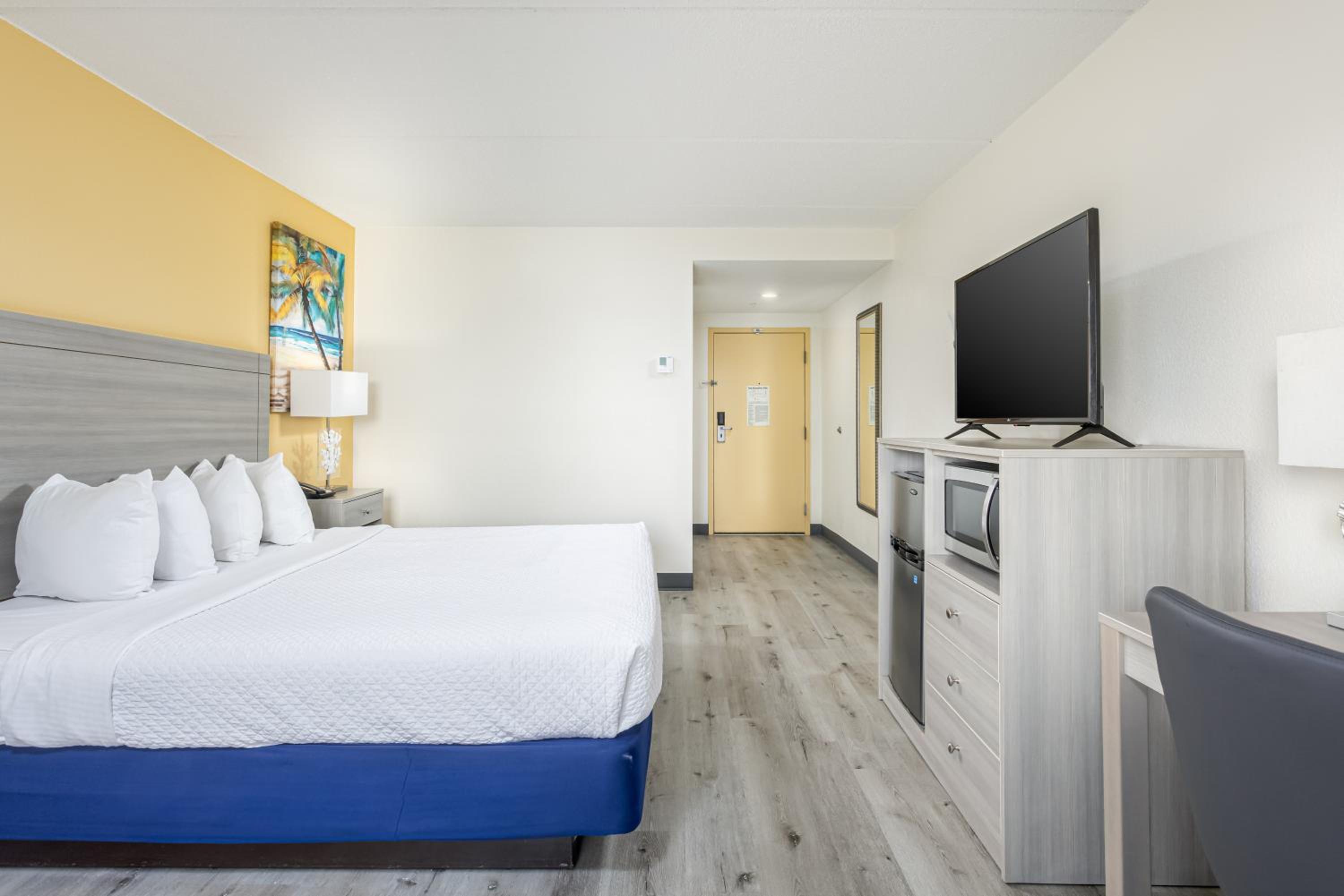 Deluxe King Room