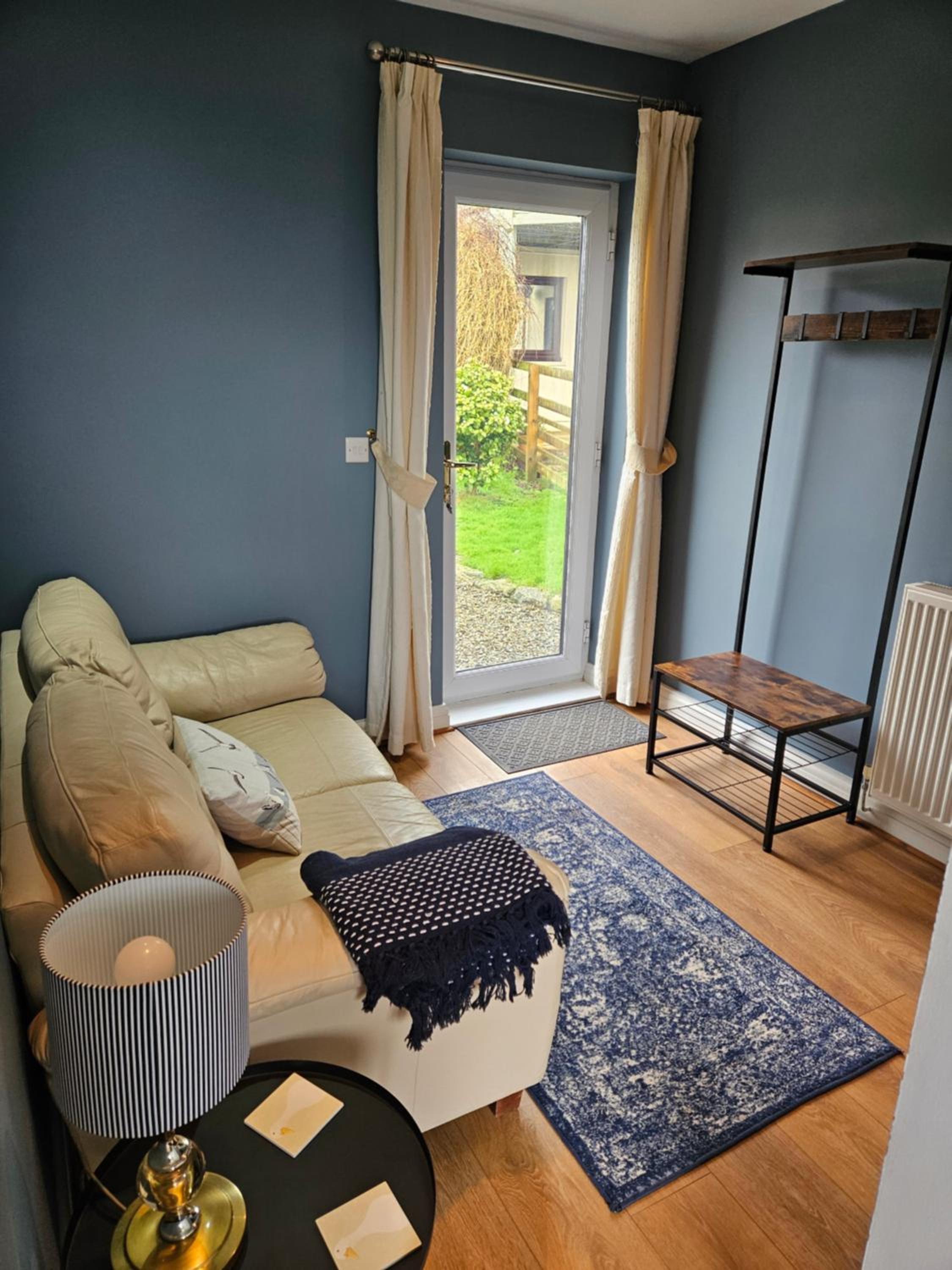 One-Bedroom House photo 1