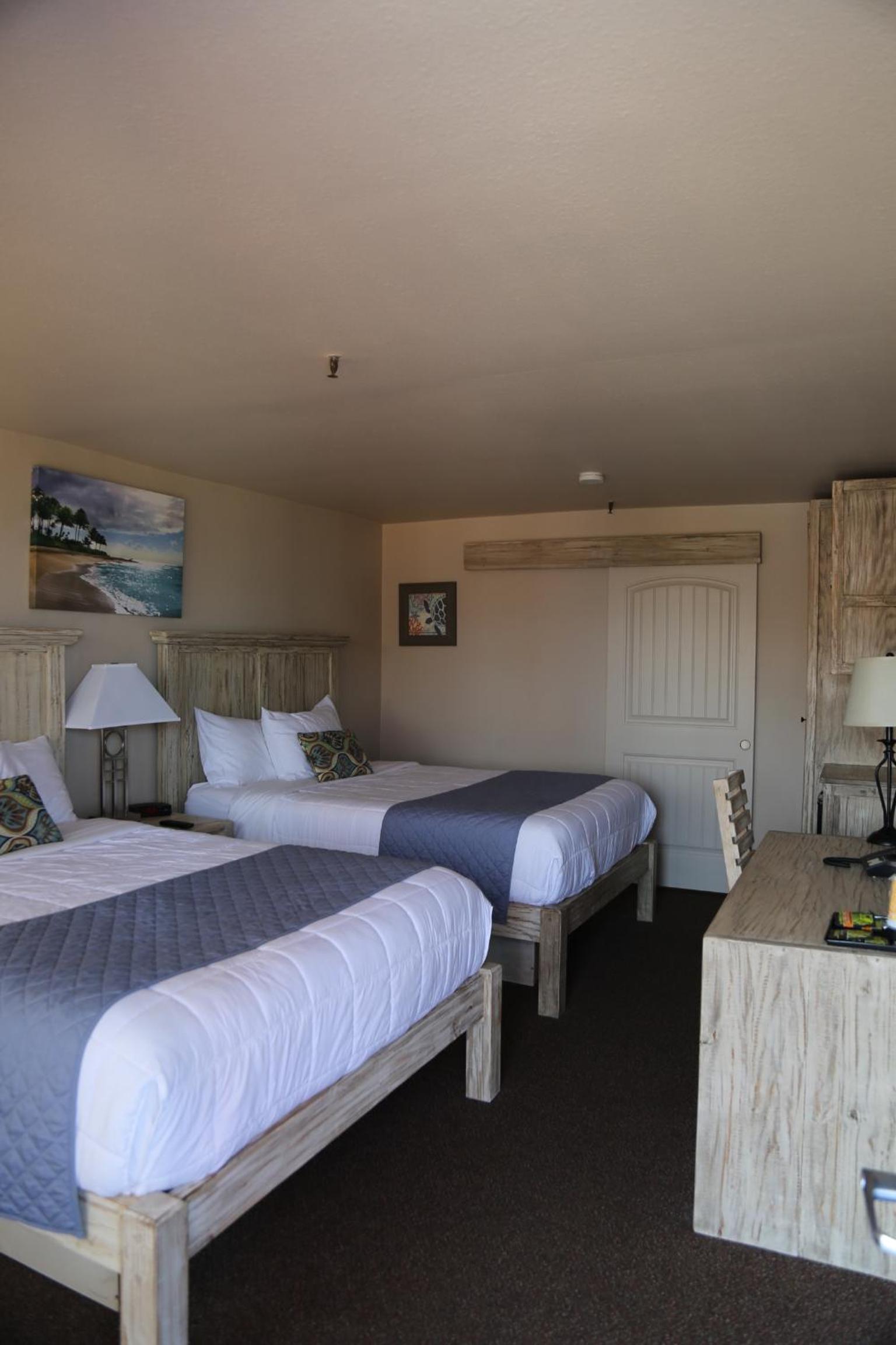 Queen Room with Ocean View - Photo 1