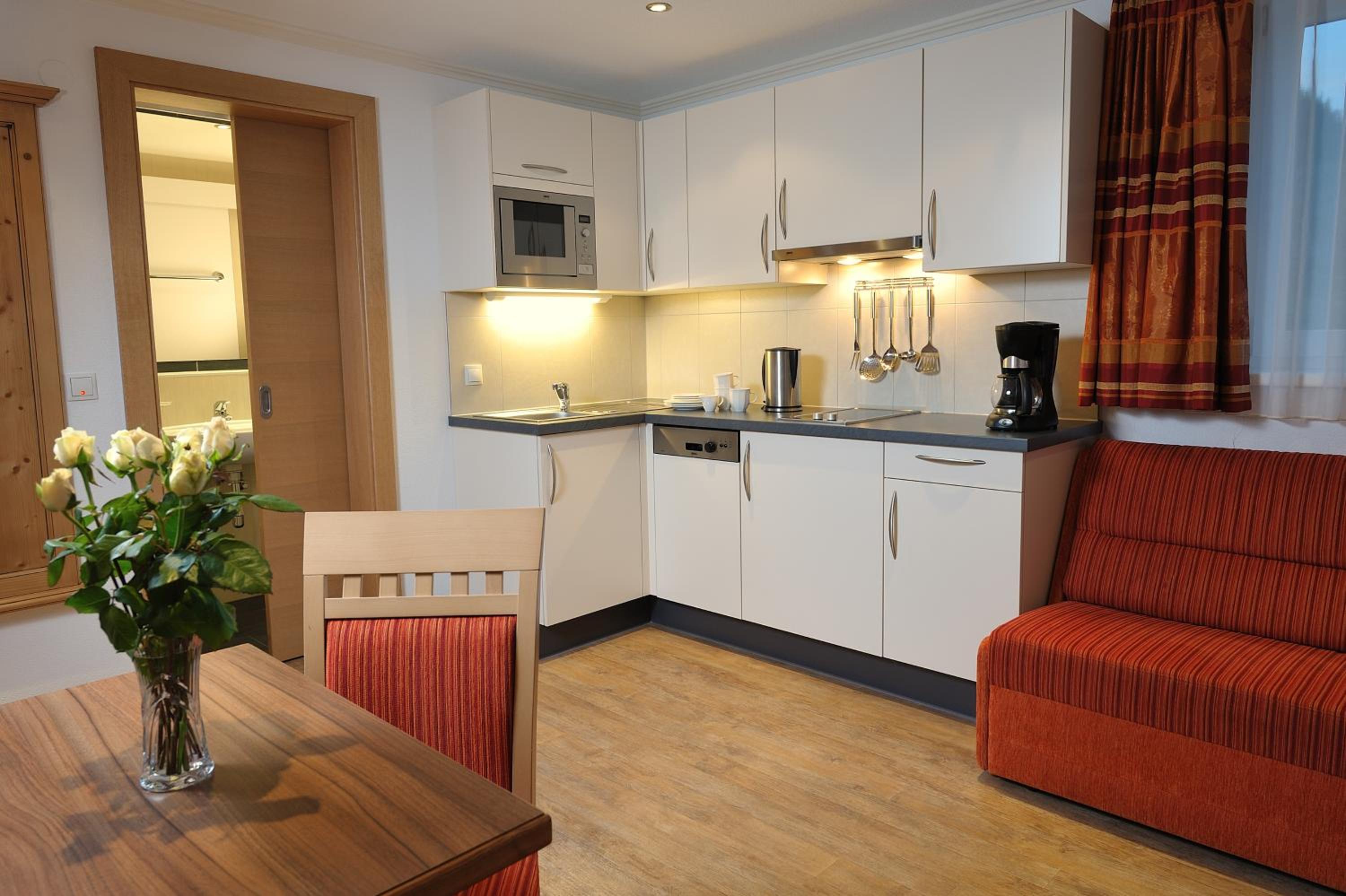 One-Bedroom Apartment with Balcony photo 2