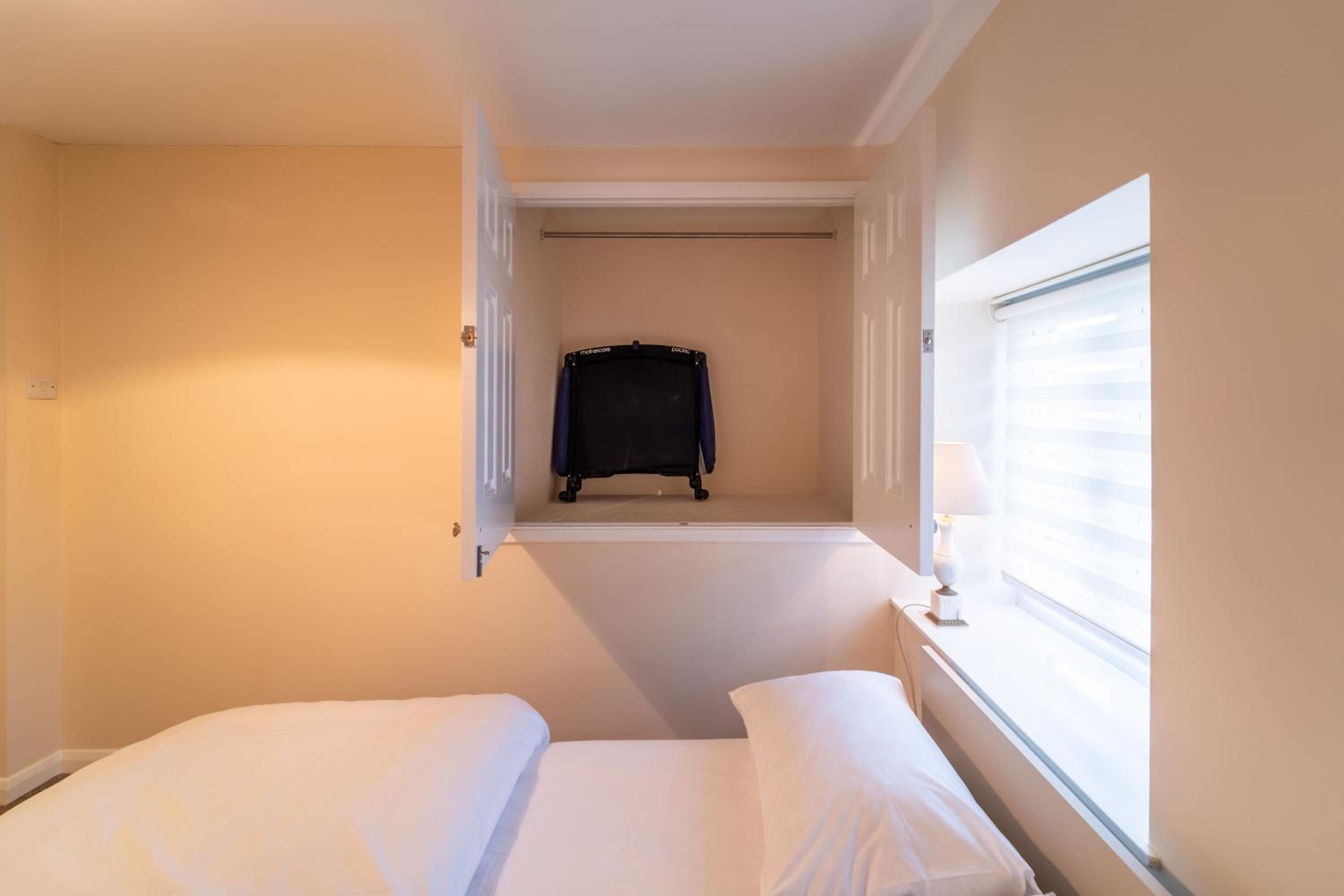 Two-Bedroom House photo 2