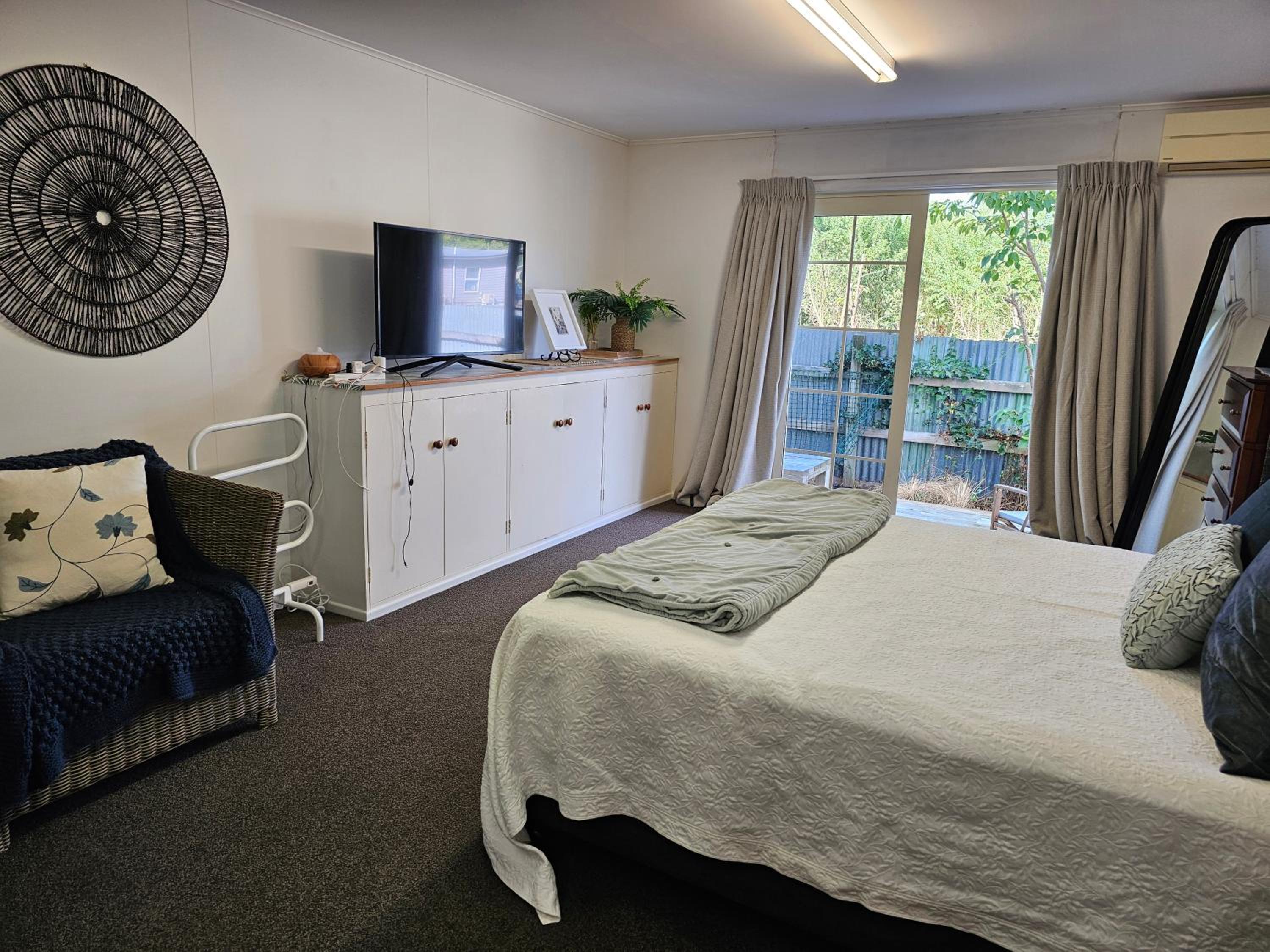 Triple Room With Shared Bathroom photo 3