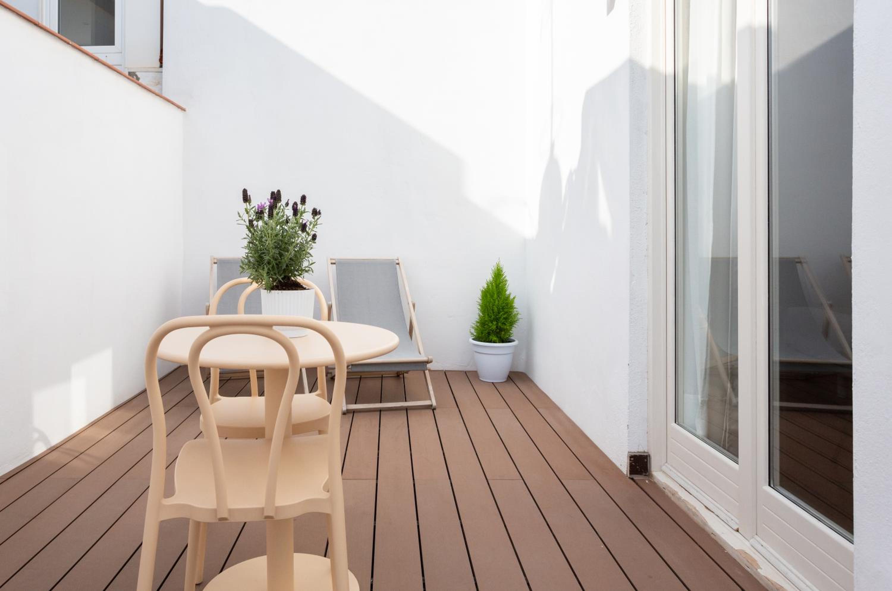 Double or Twin Room with Terrace - Photo 8