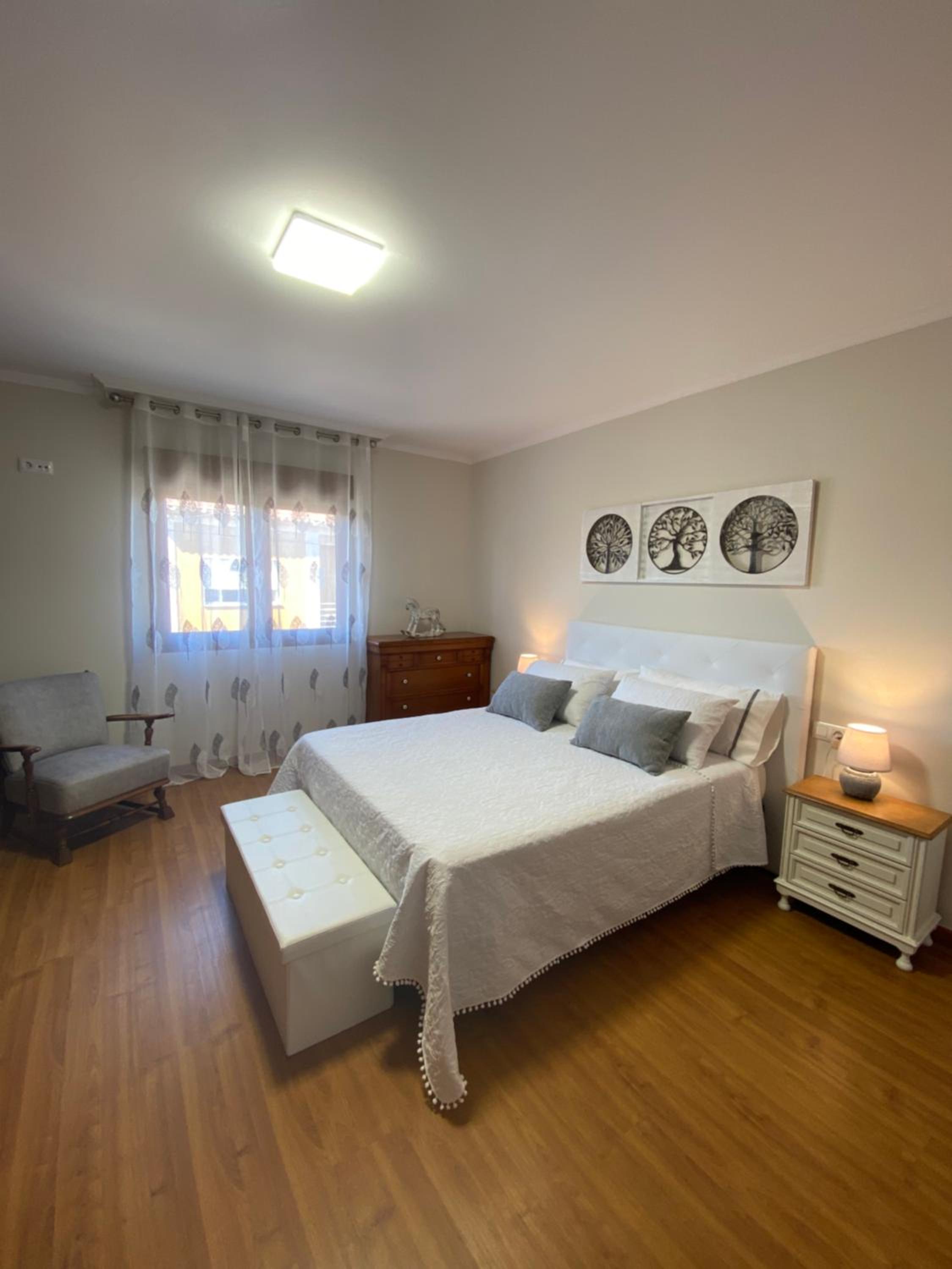Casa de cuatro habitaciones
