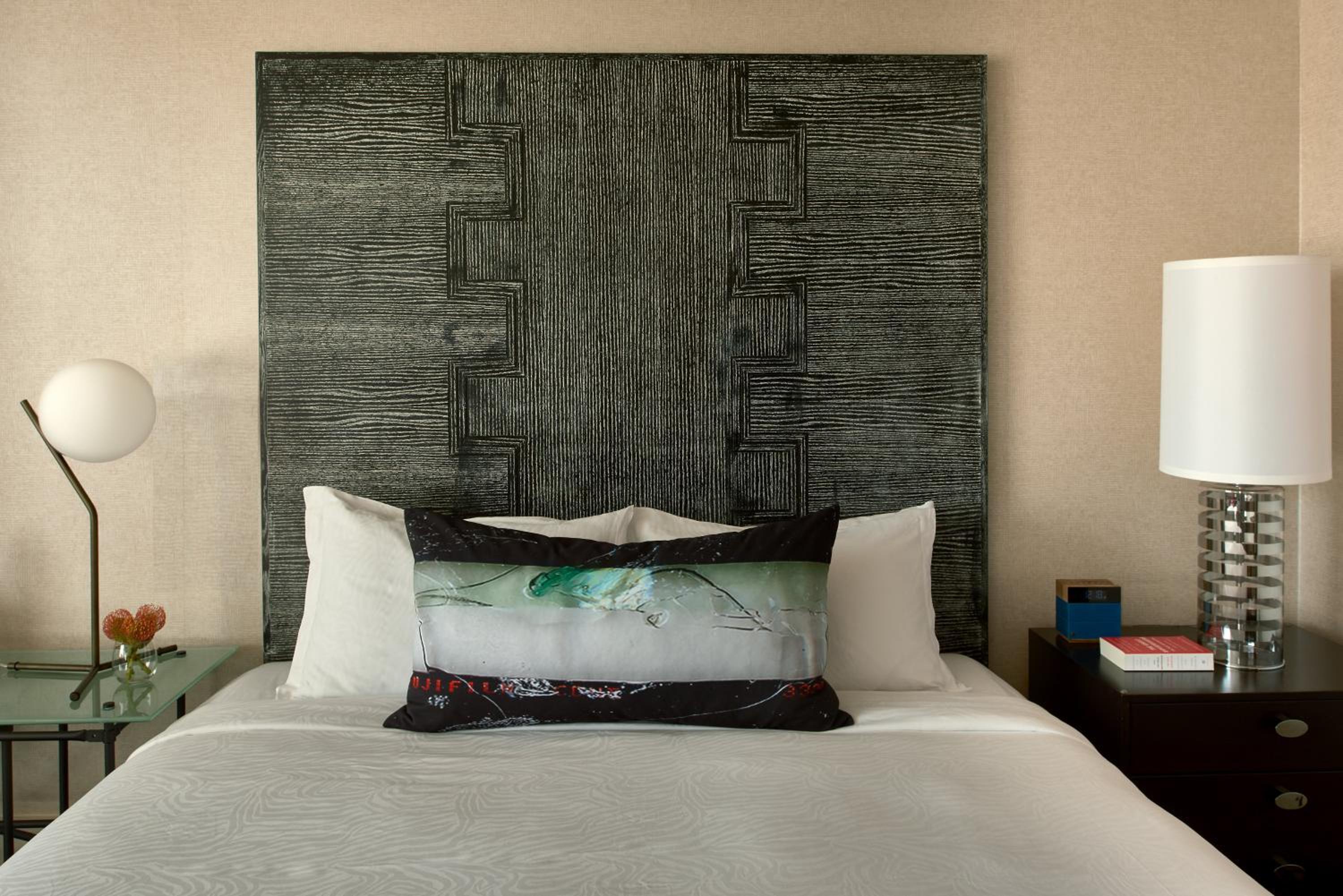 King Room thumbnail 5