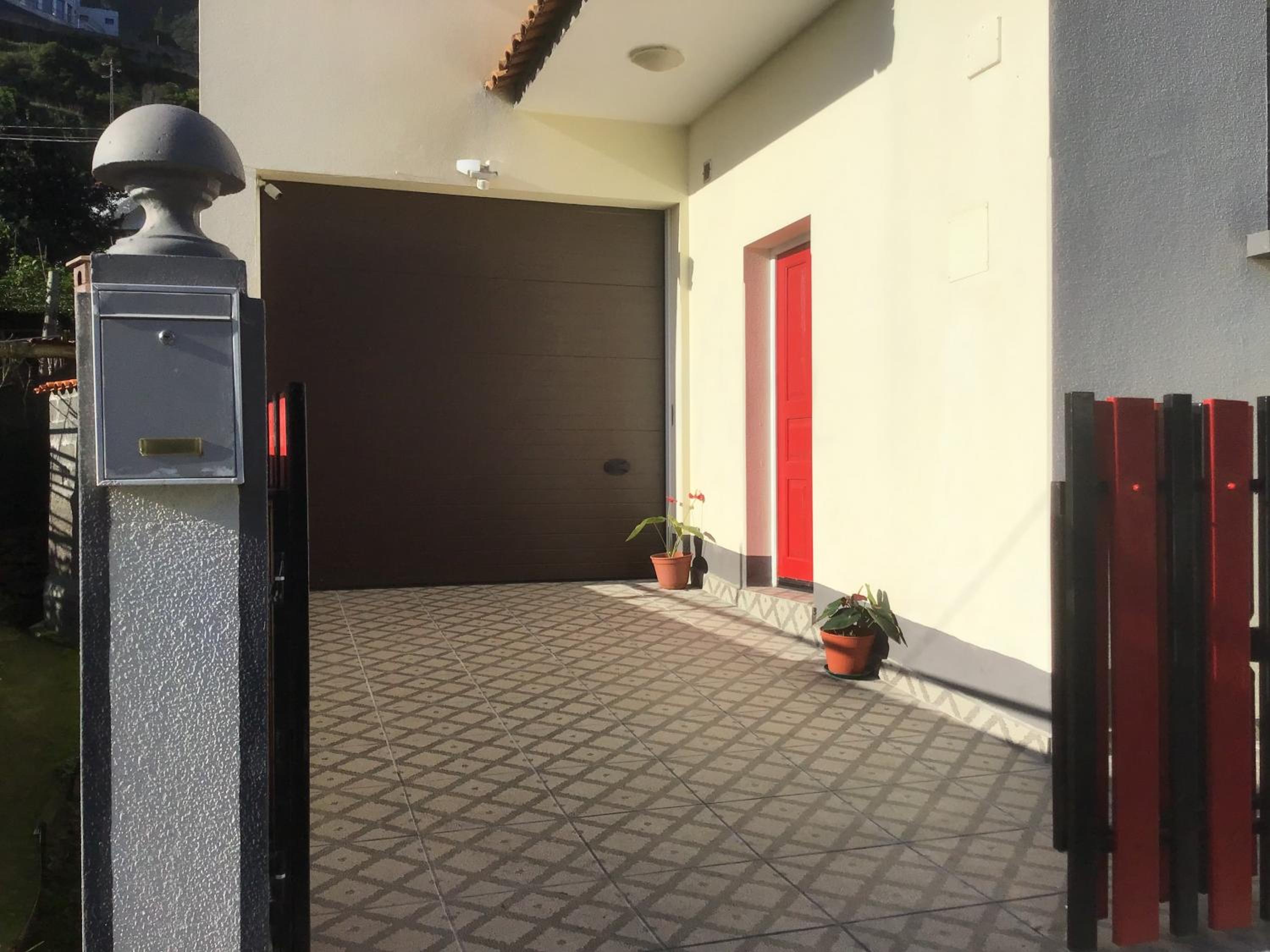 Two-Bedroom House photo 3