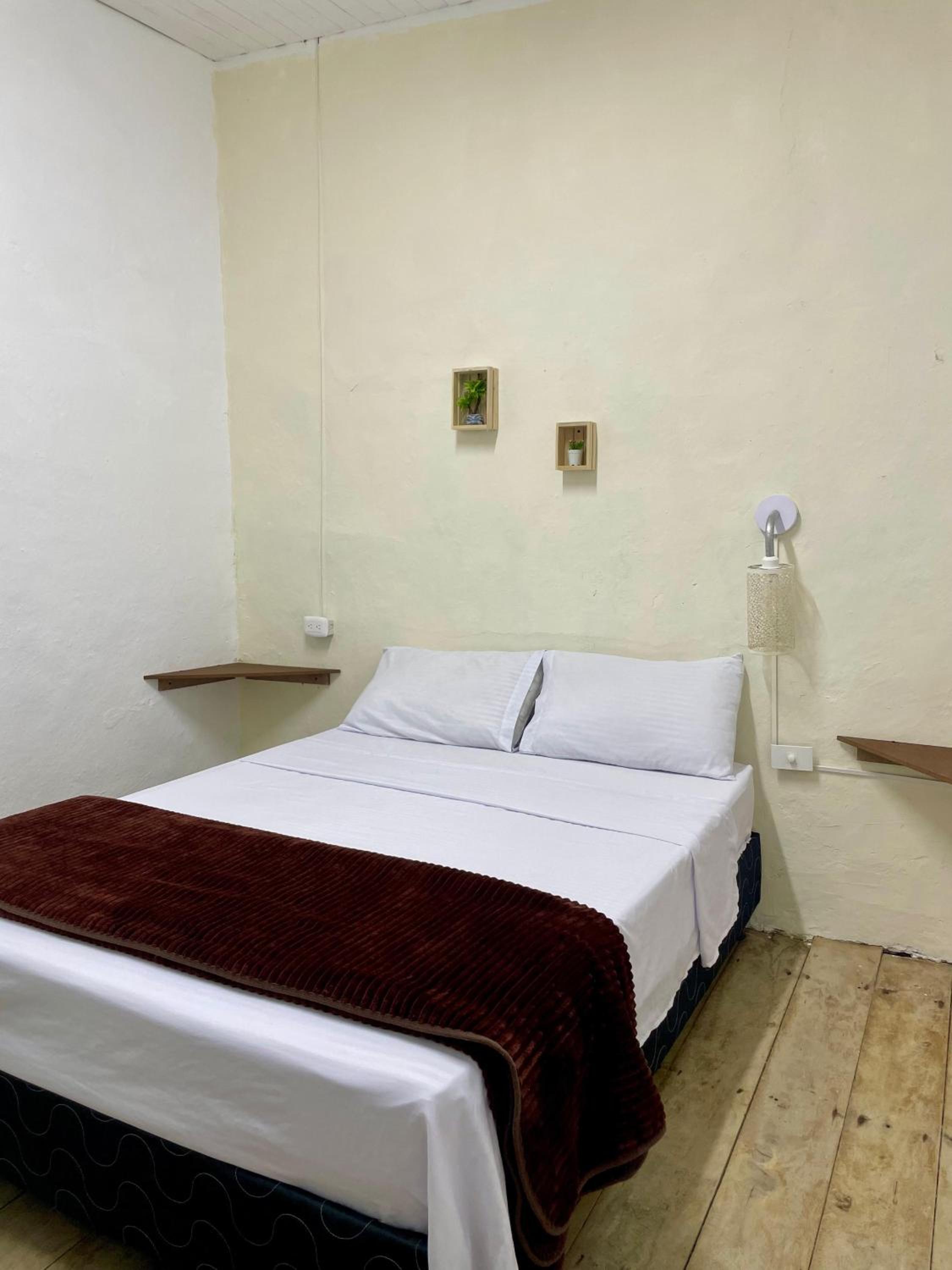 Standard Double Room with Shared Bathroom photo 3