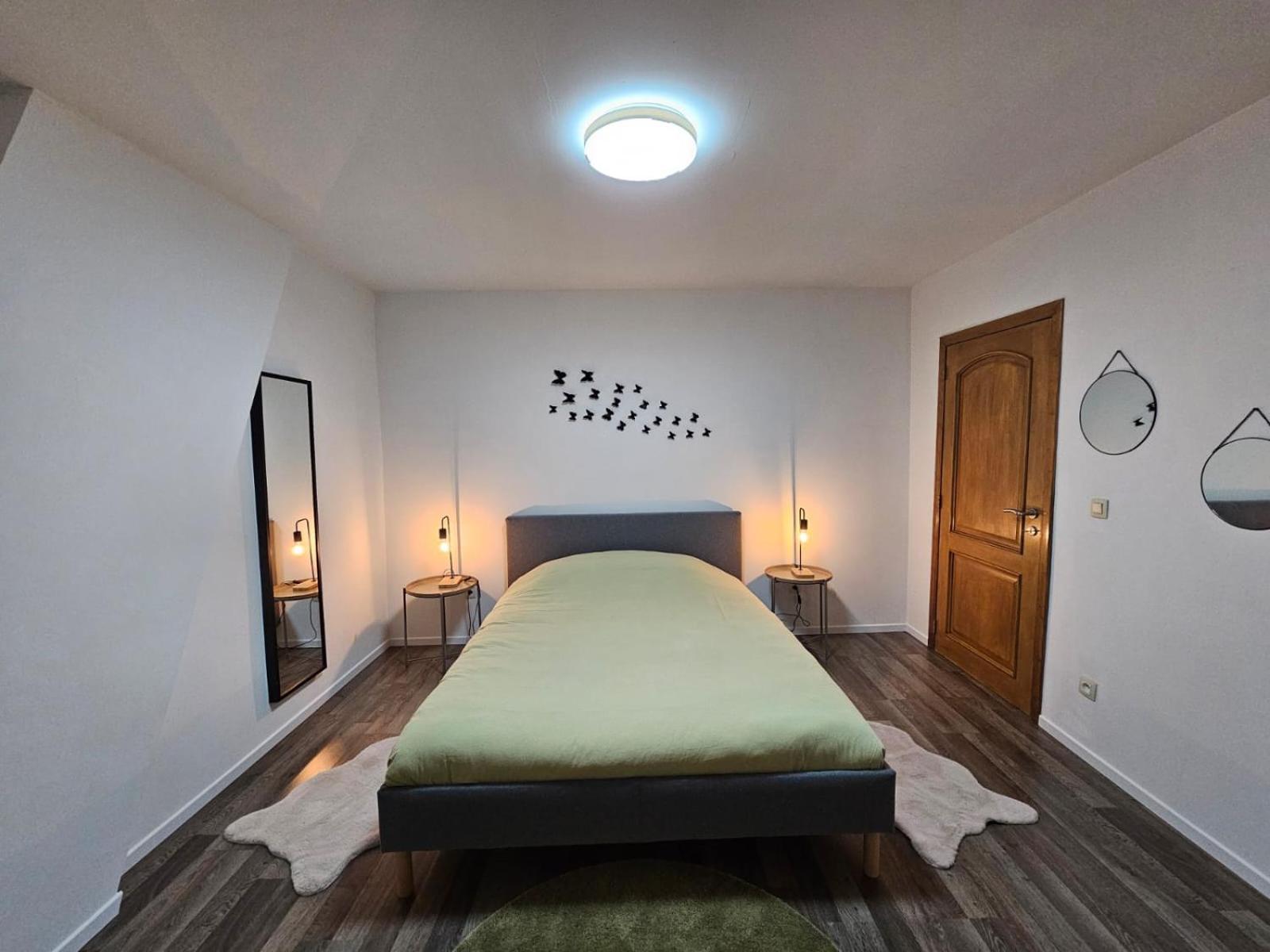 One-Bedroom Apartment photo 2