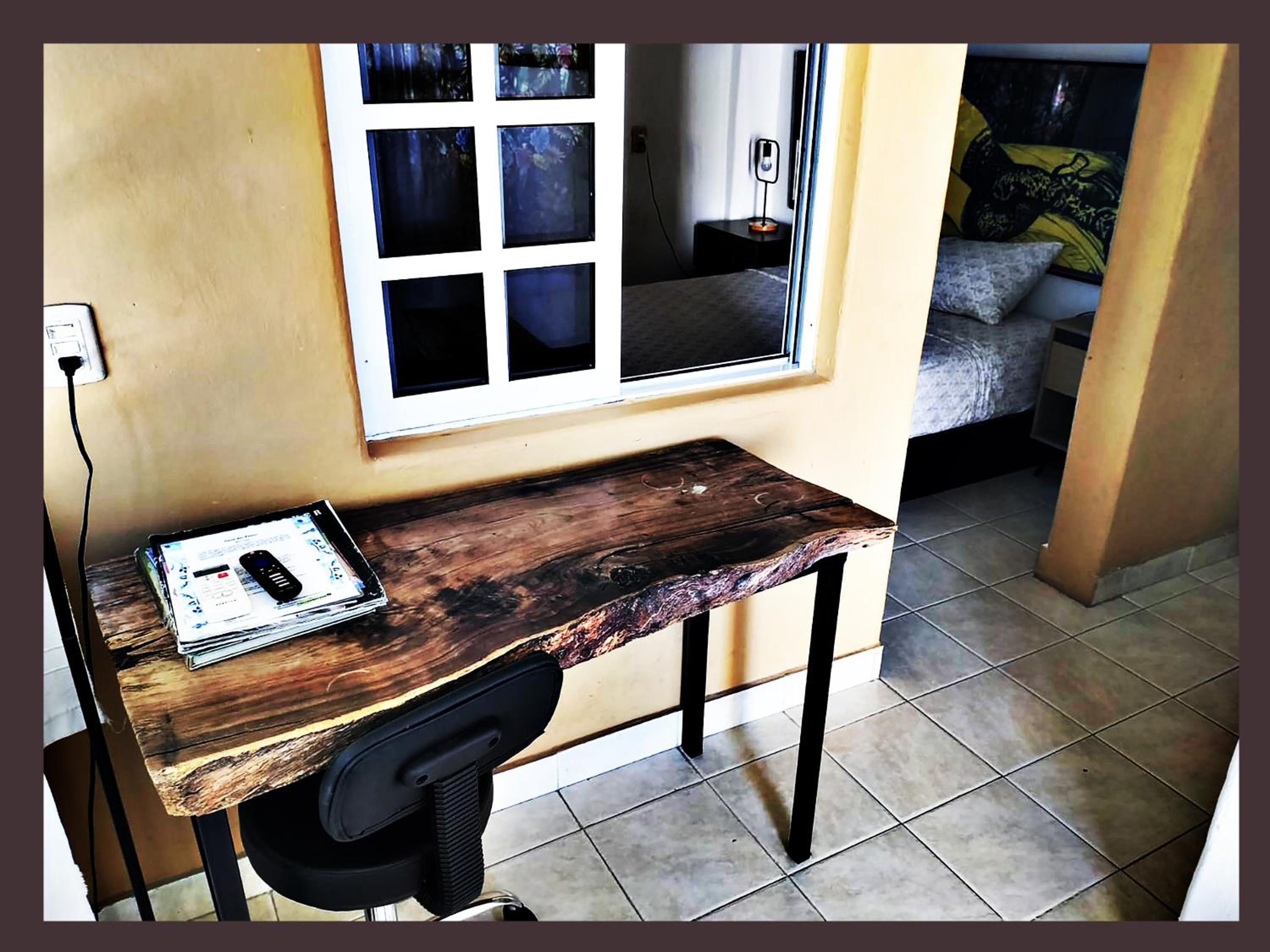 Double Room with Private Bathroom - Photo 12