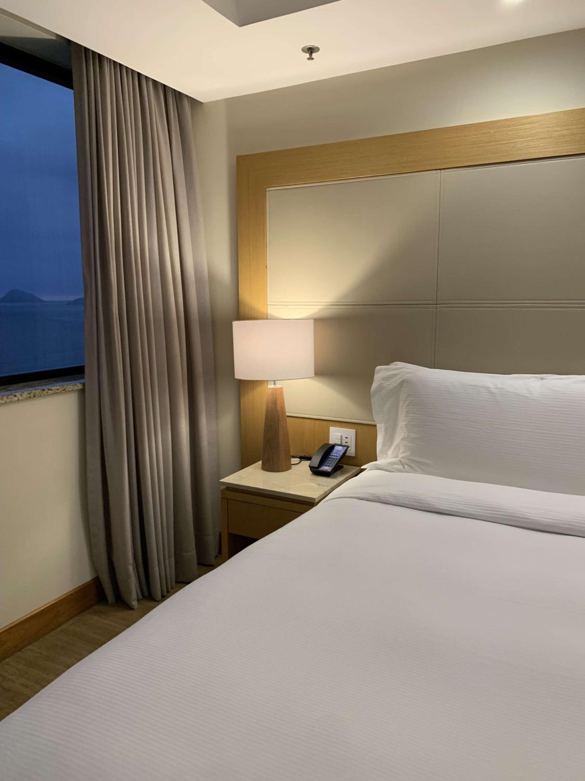 Twin Room with Front Ocean View thumbnail 5
