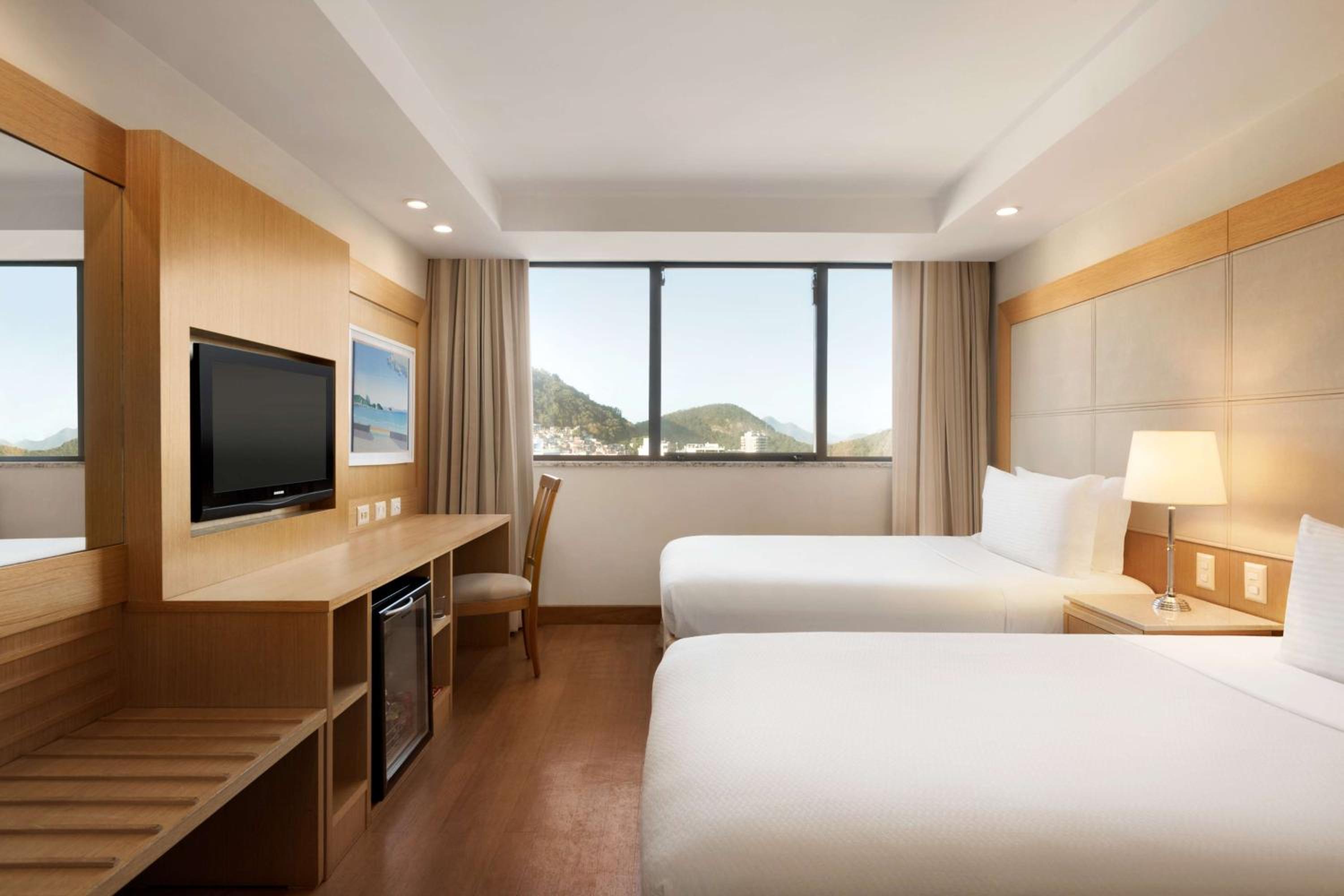 Twin Room with Sea View thumbnail 5