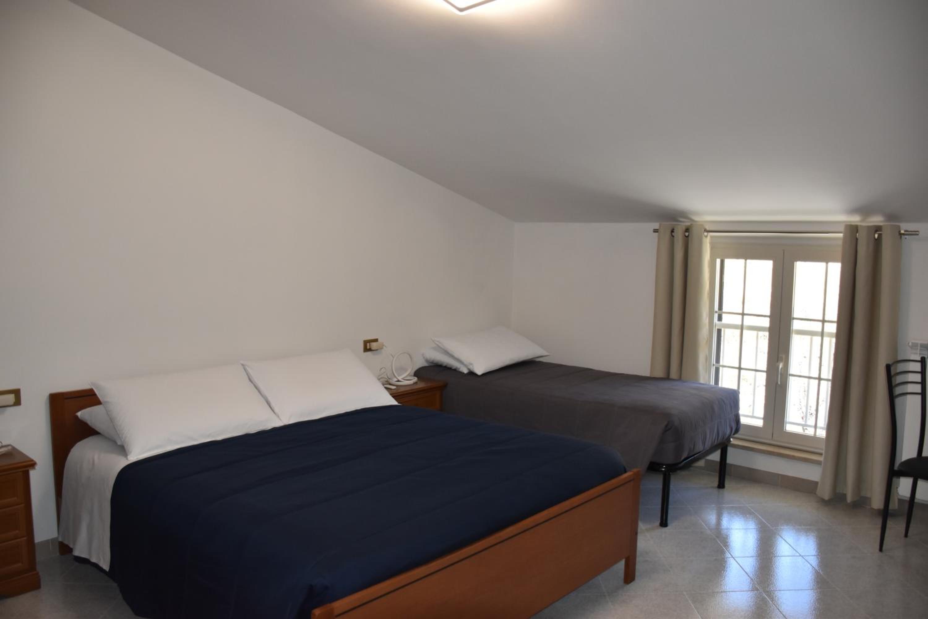 Classic Triple Room photo 3
