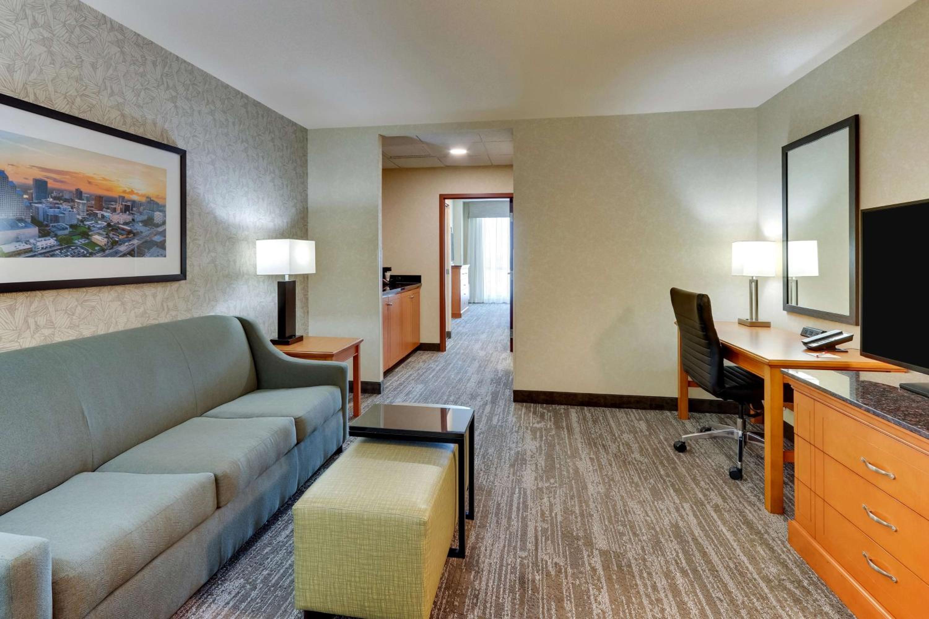 Queen Suite with Two Queen Beds– High Floor