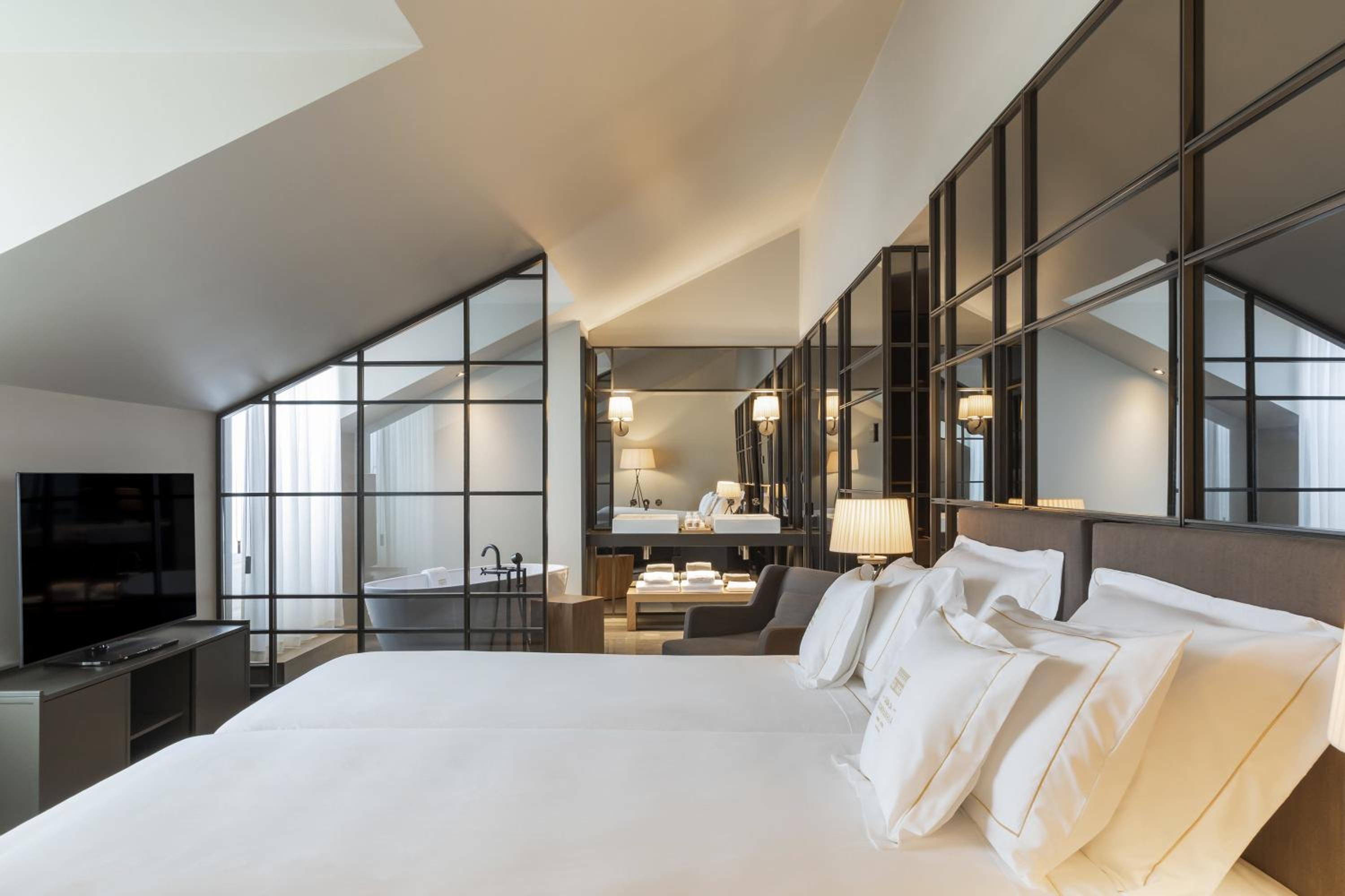 Twin Suite - Photo 1