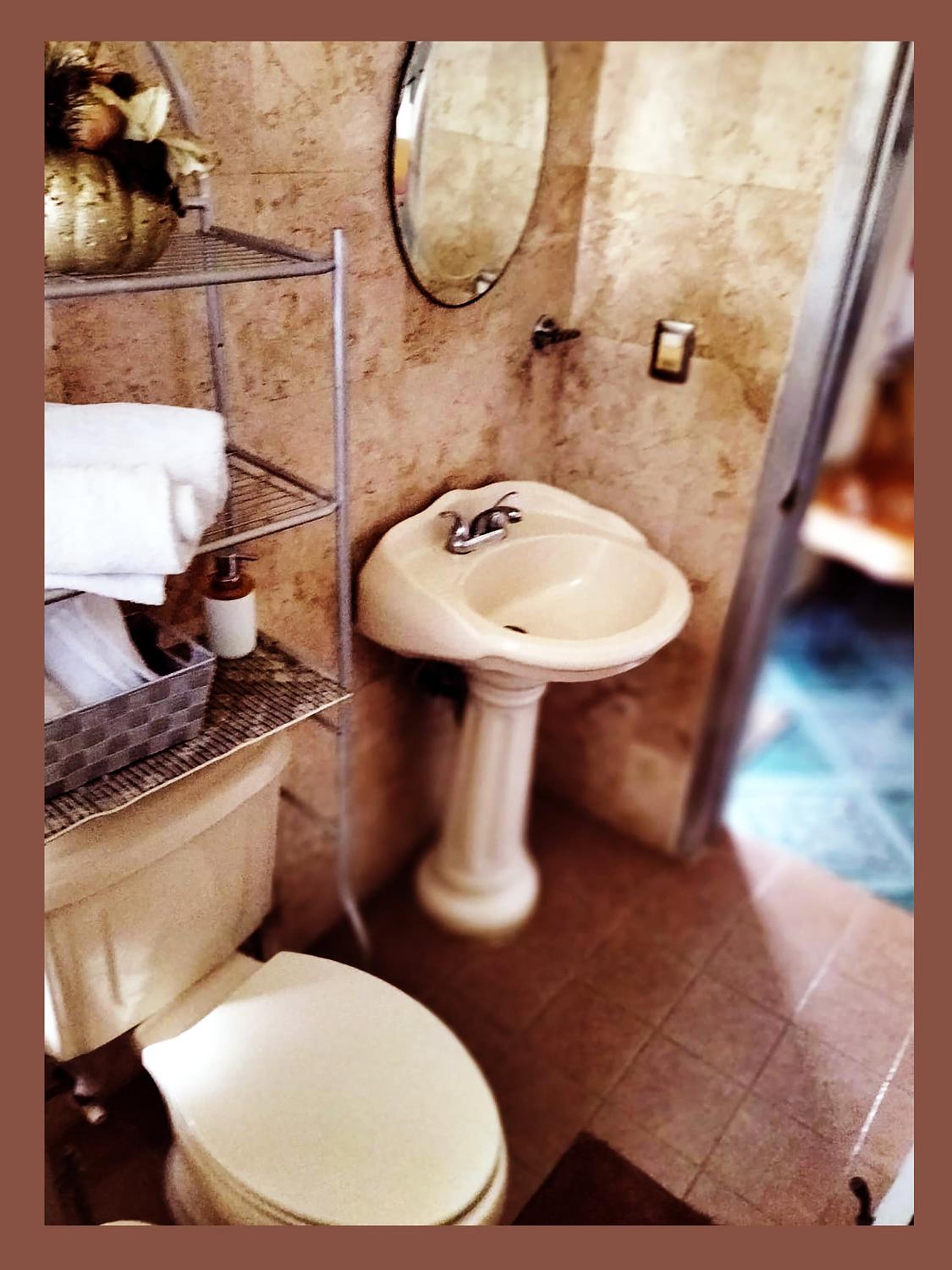 Double Room with Private External Bathroom - Photo 5