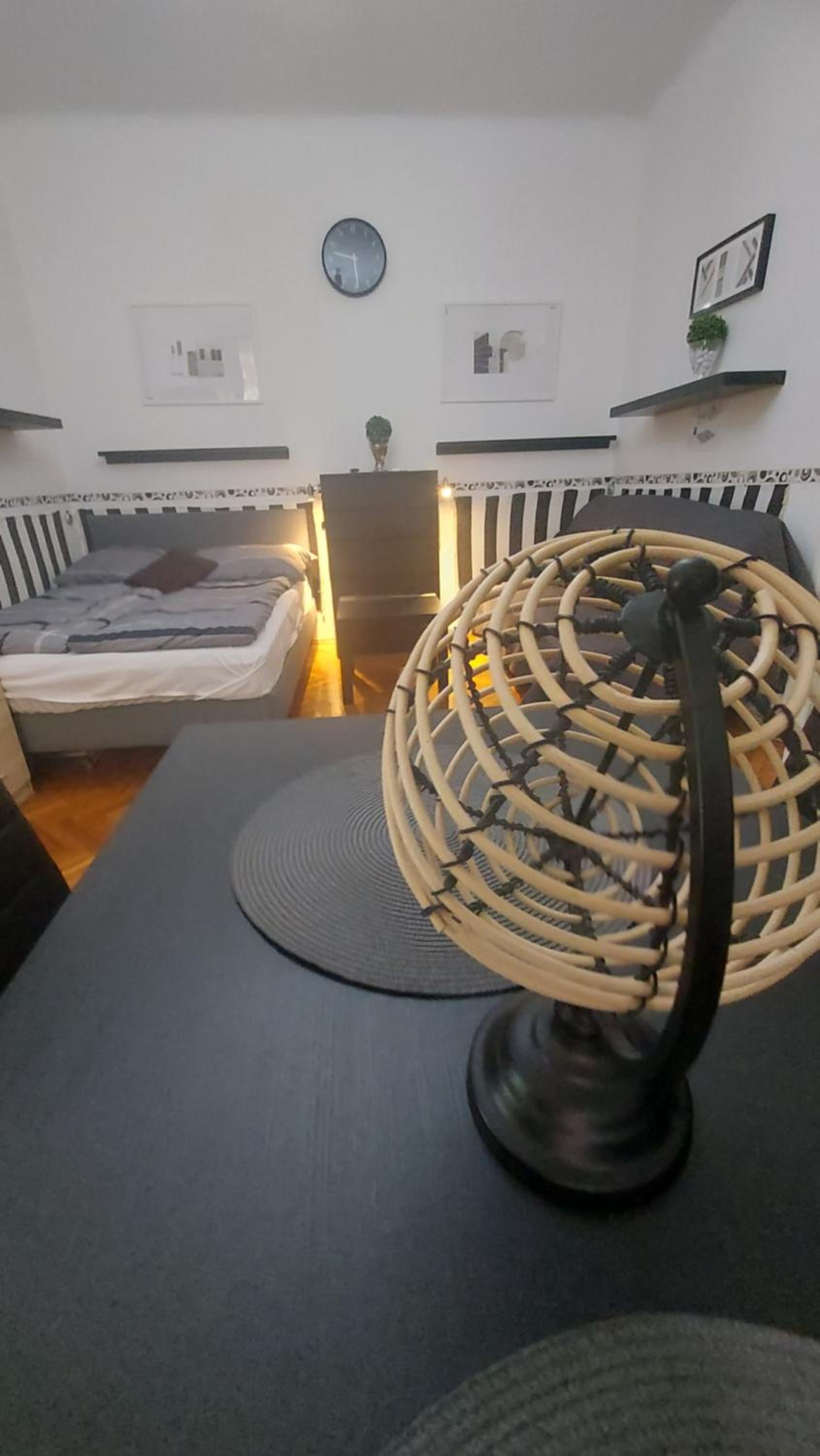 One-Bedroom Apartment - Photo 67
