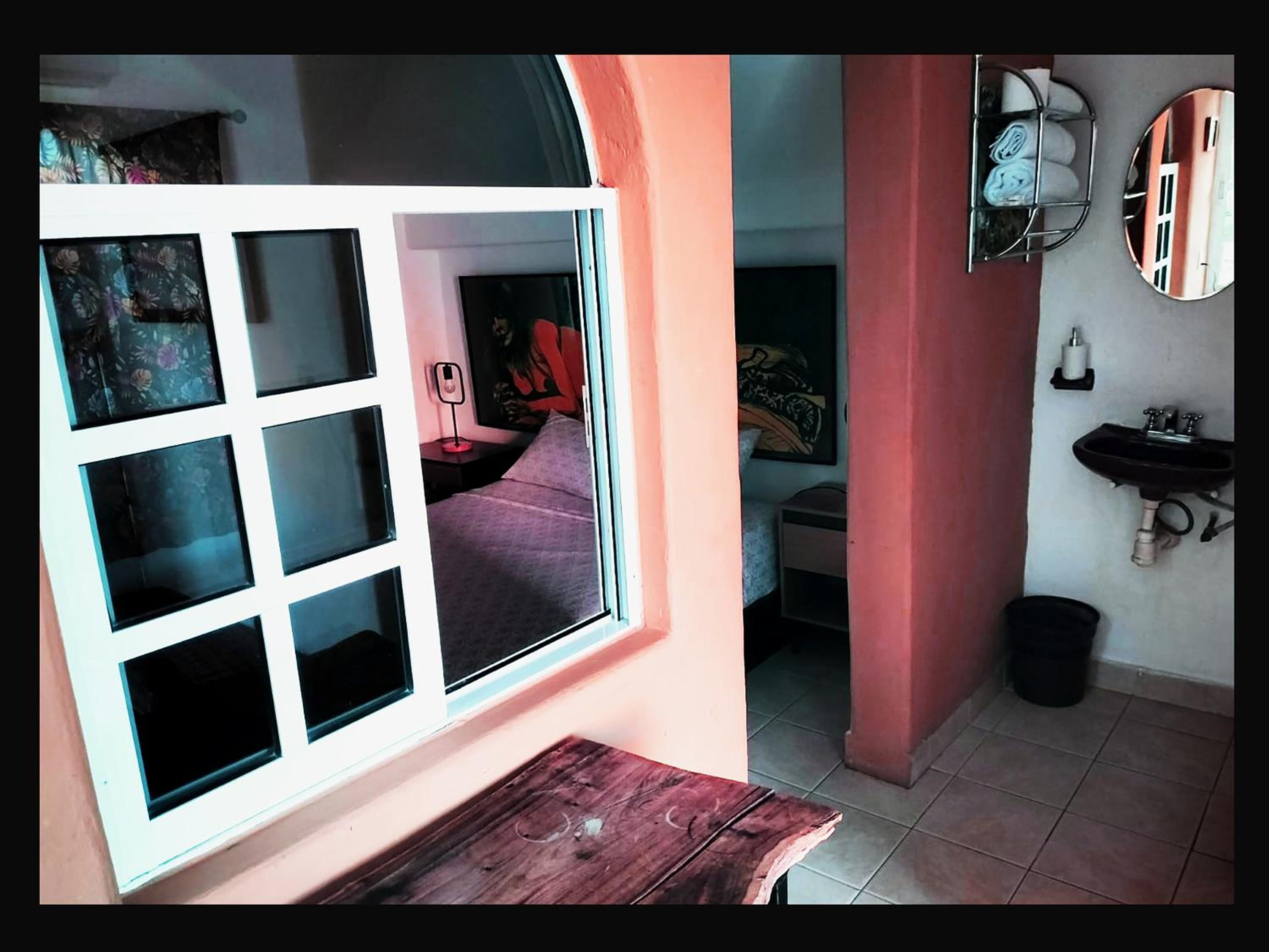 Double Room with Private Bathroom - Photo 5