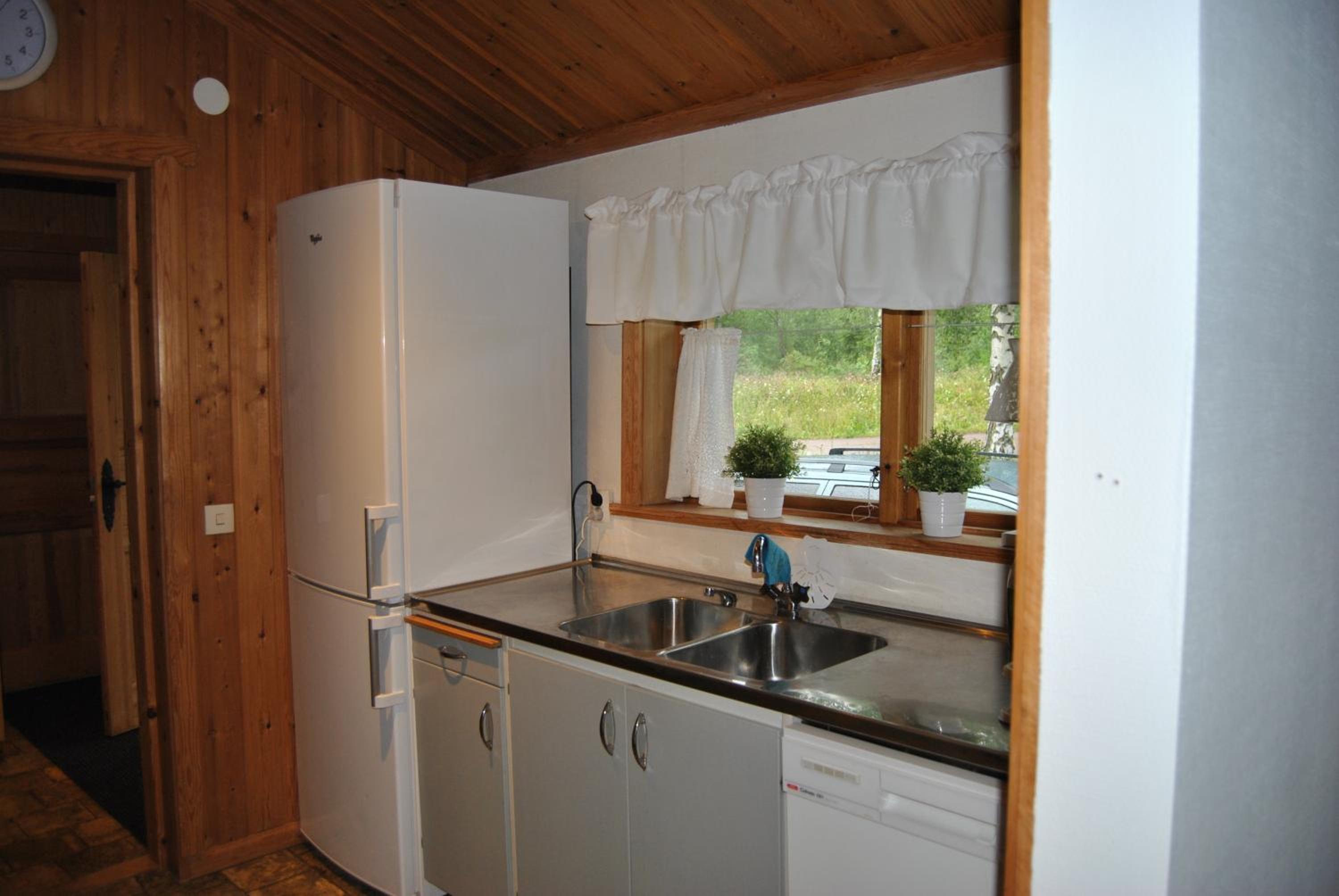 Three-Bedroom House - Photo 16