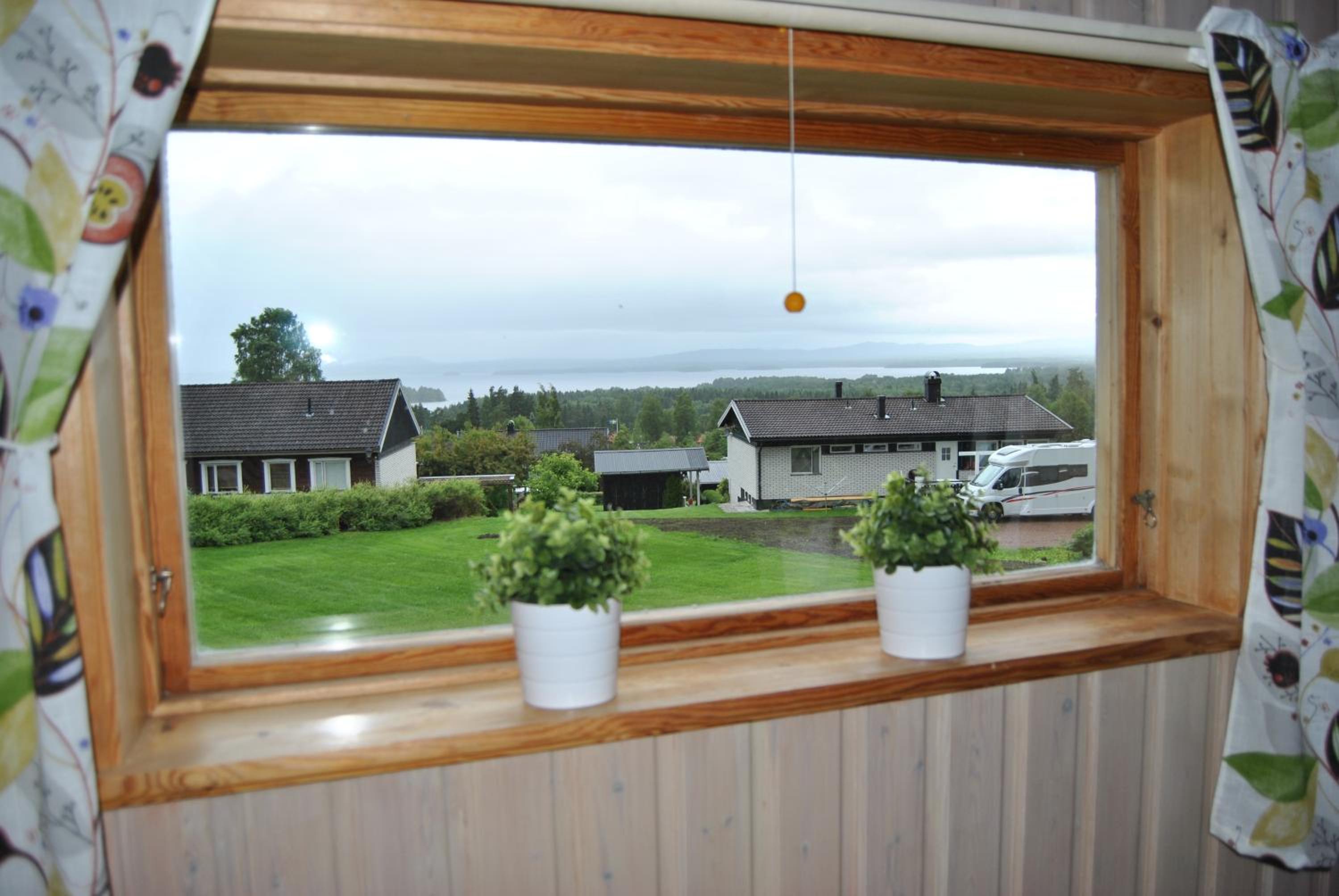 Three-Bedroom House - Photo 13