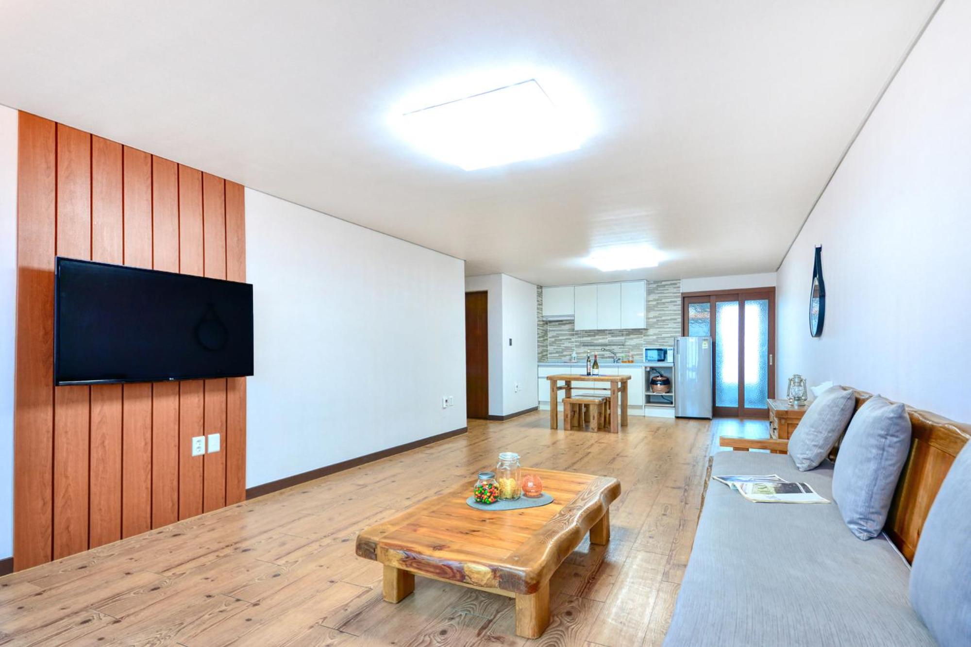 Two-Bedroom Suite - Photo 7
