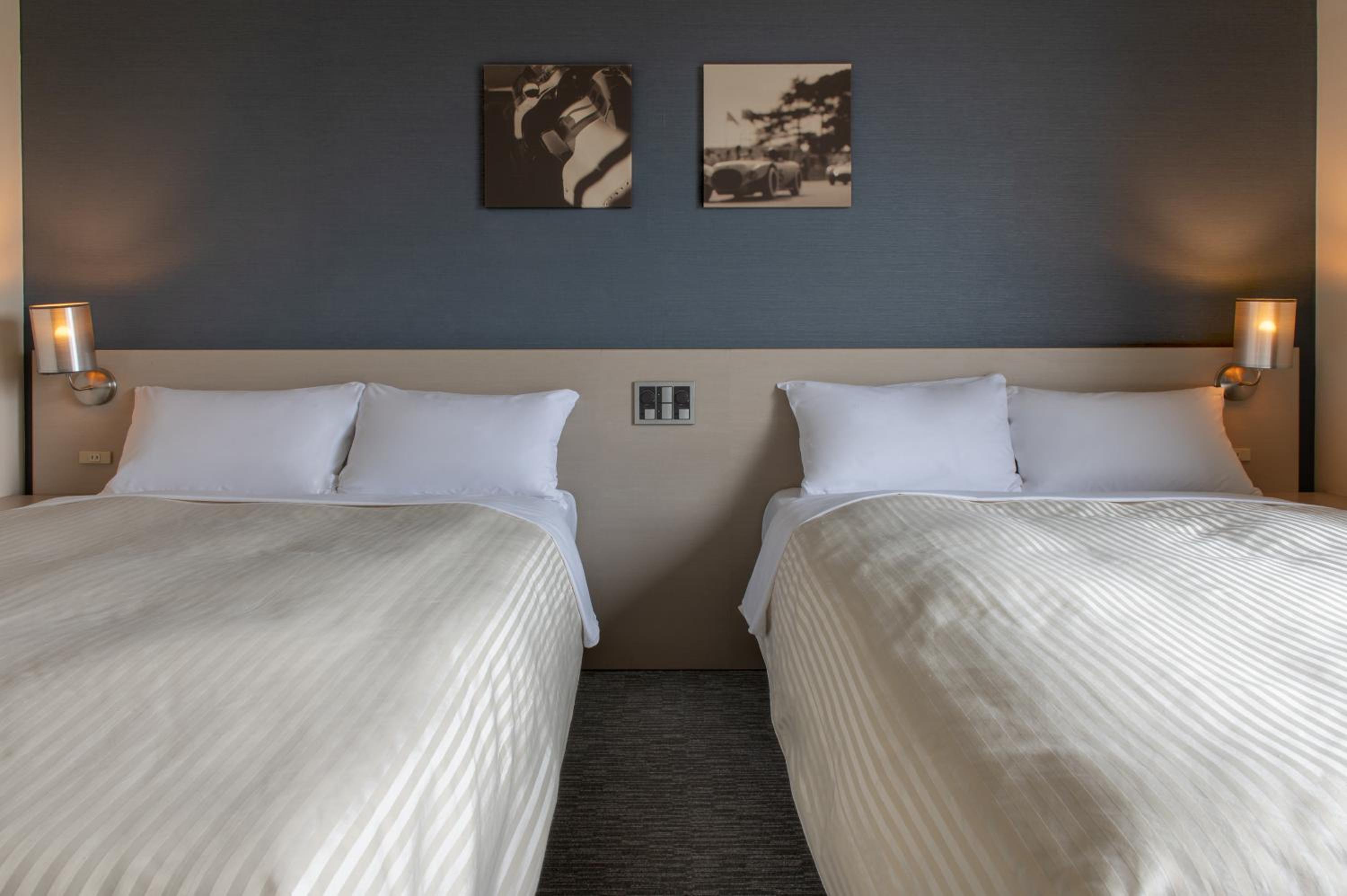 Twin Room - Smoking photo 2