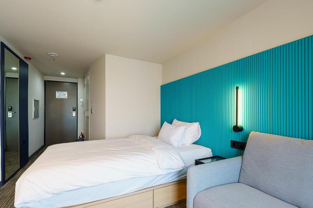 Standard Double Room - Photo 5