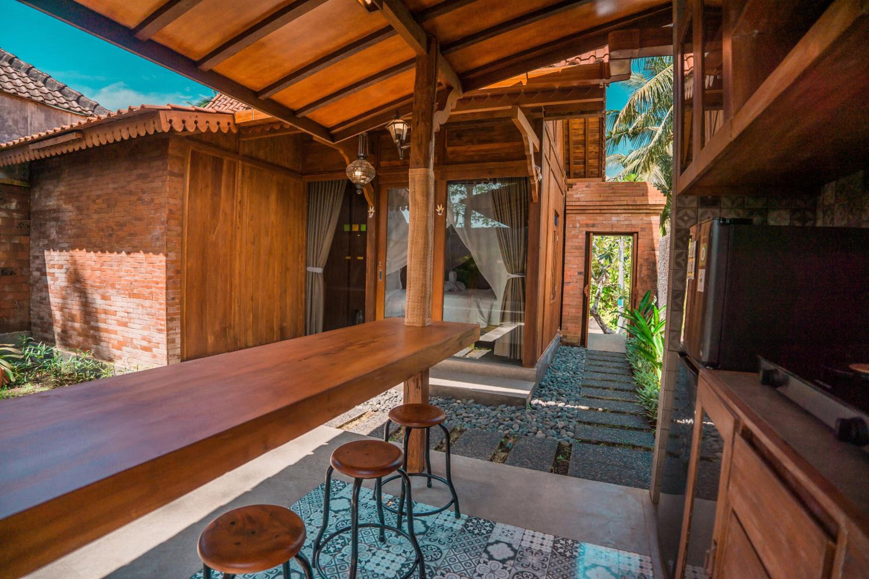 Wooden One Bedroom Private Pool - Photo 16