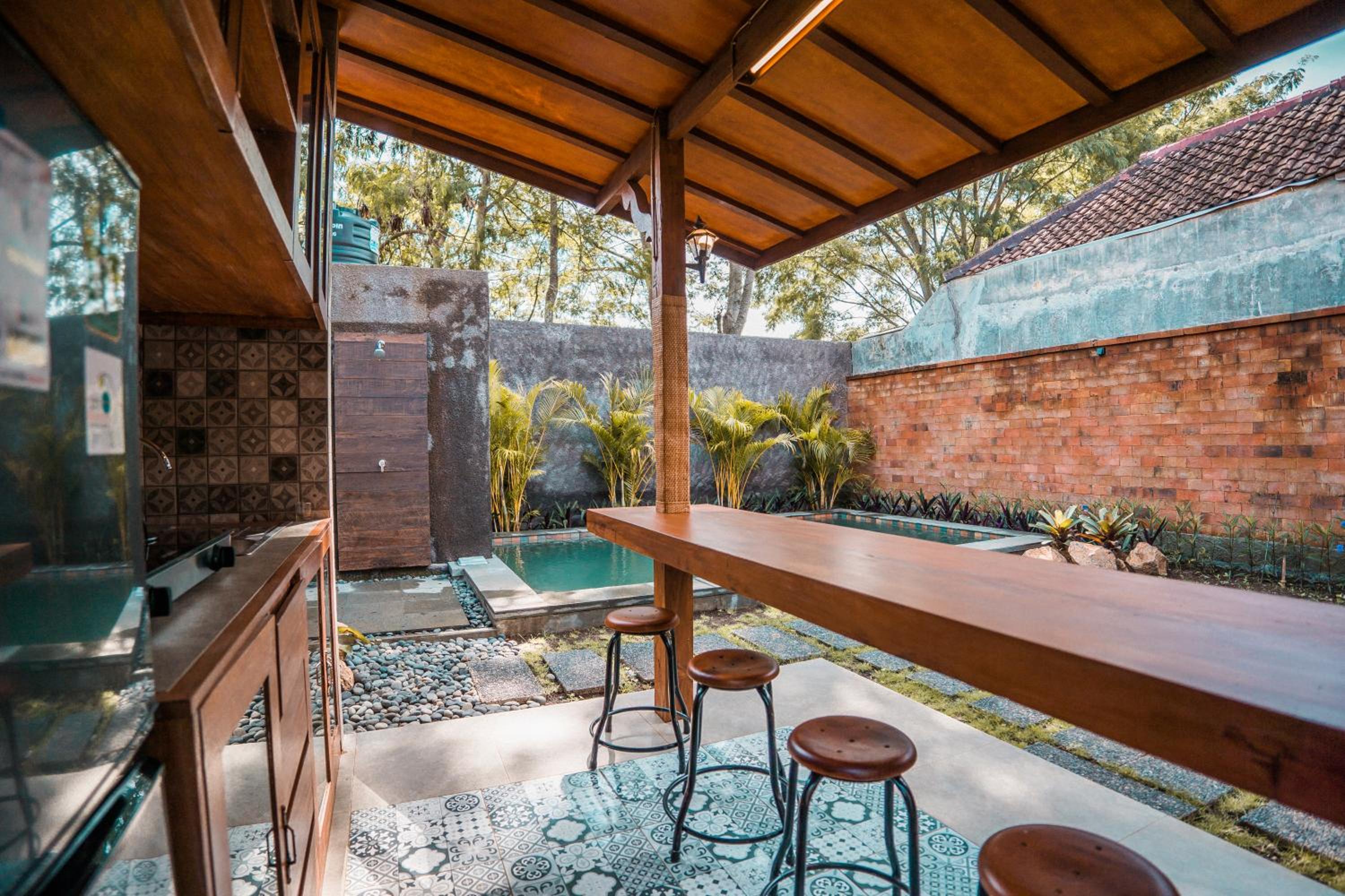 Wooden One Bedroom Private Pool - Photo 10