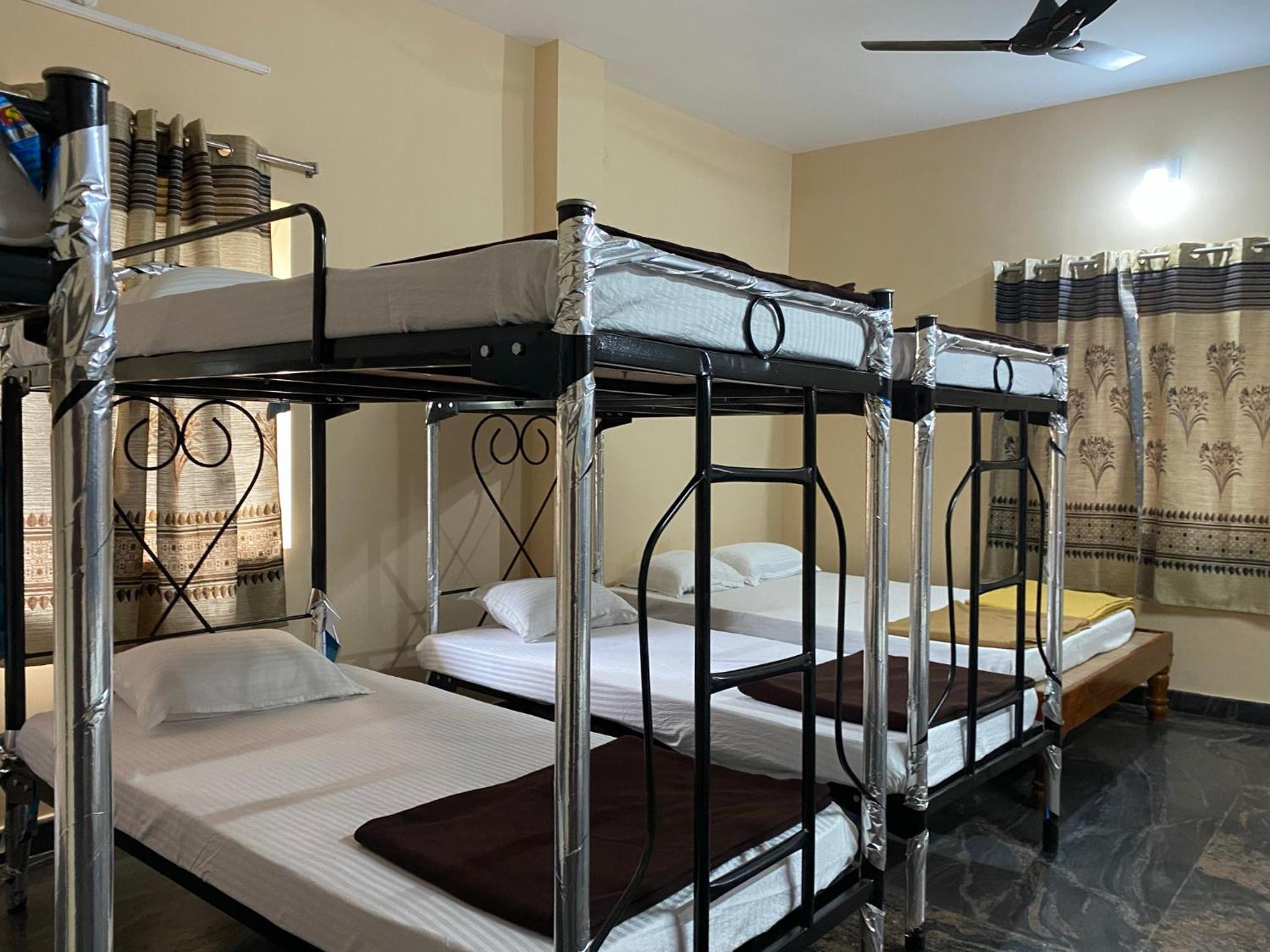 Mixed Dormitory Room