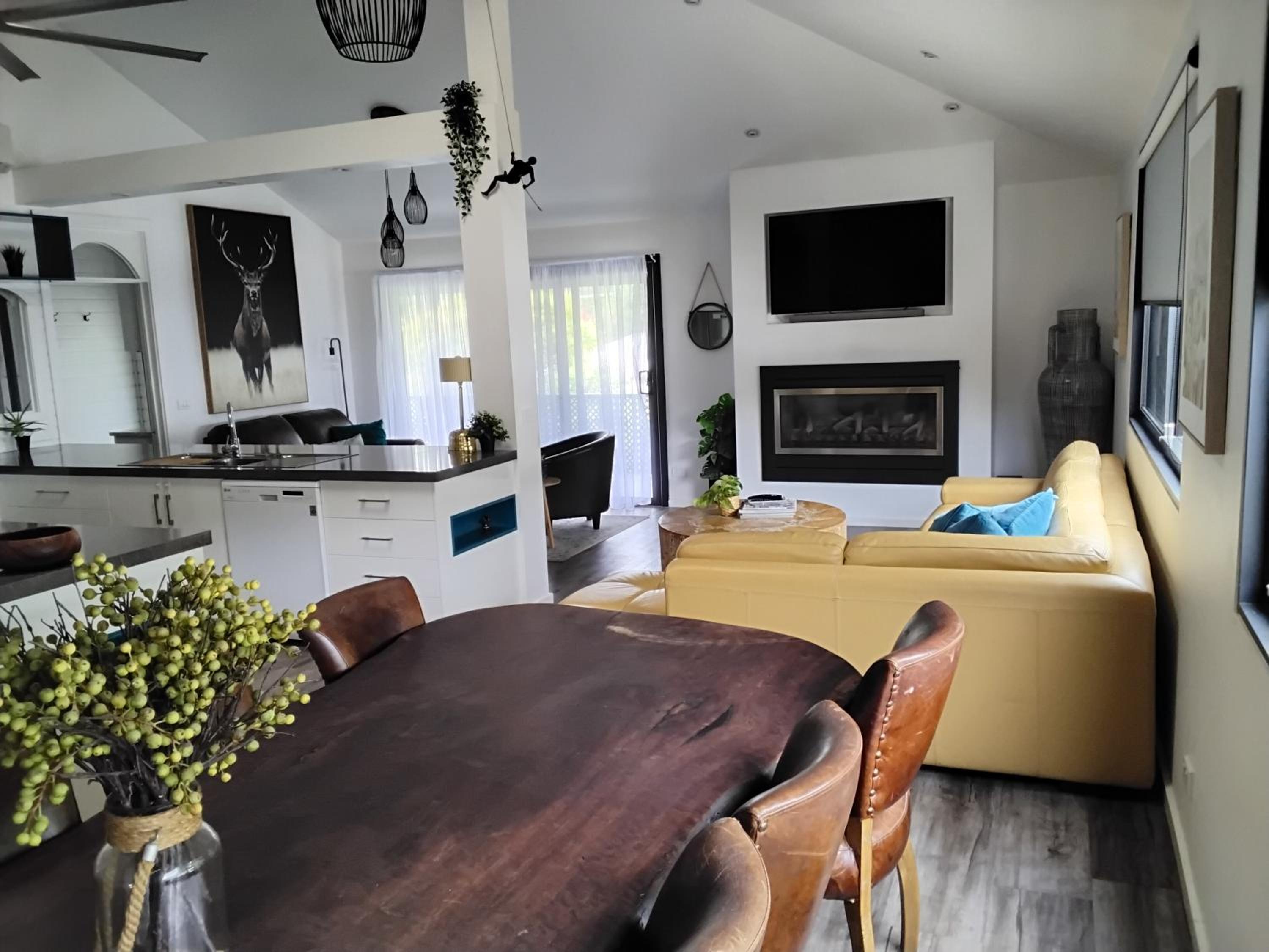Four-Bedroom House photo 3