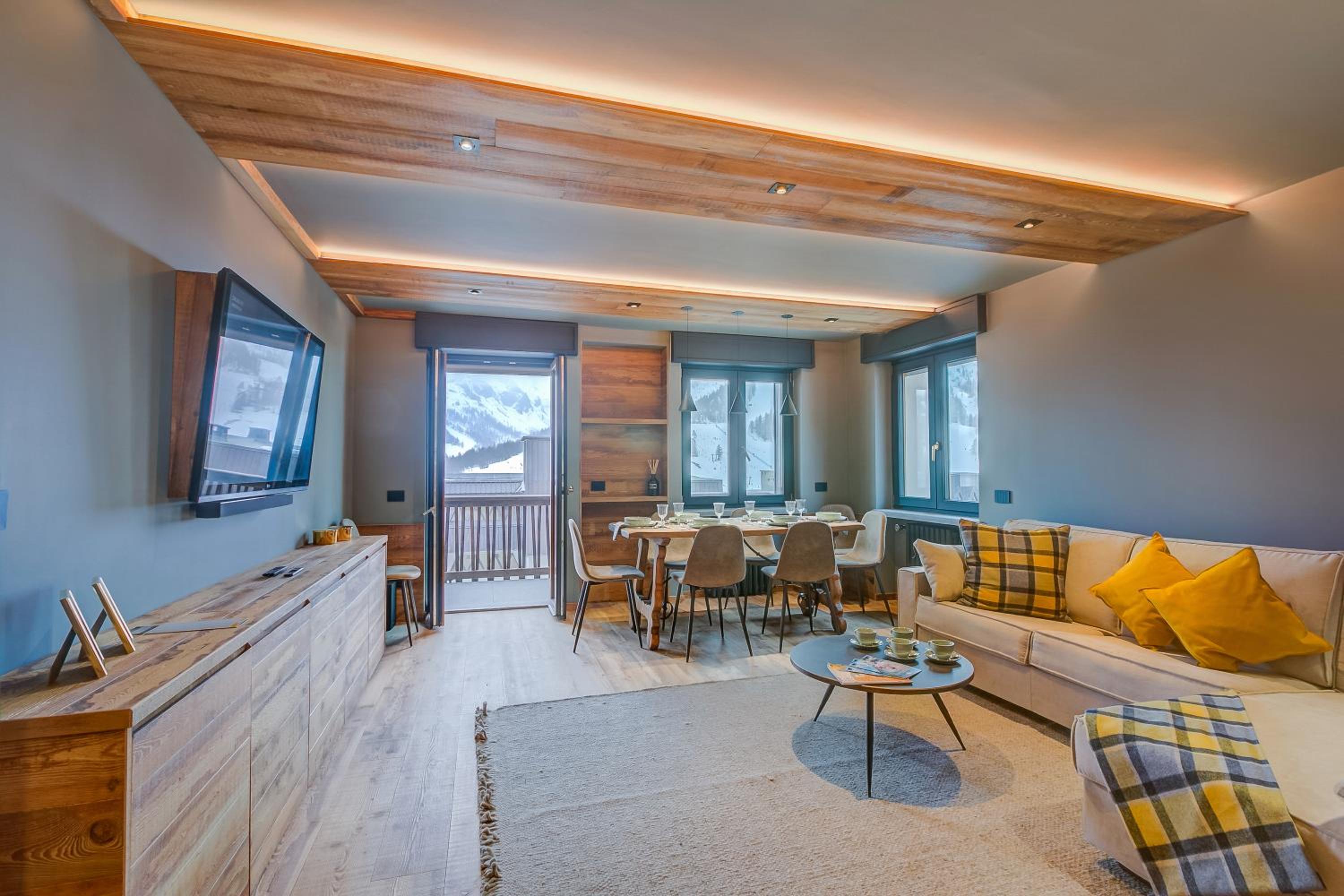 Apartment with Balcony