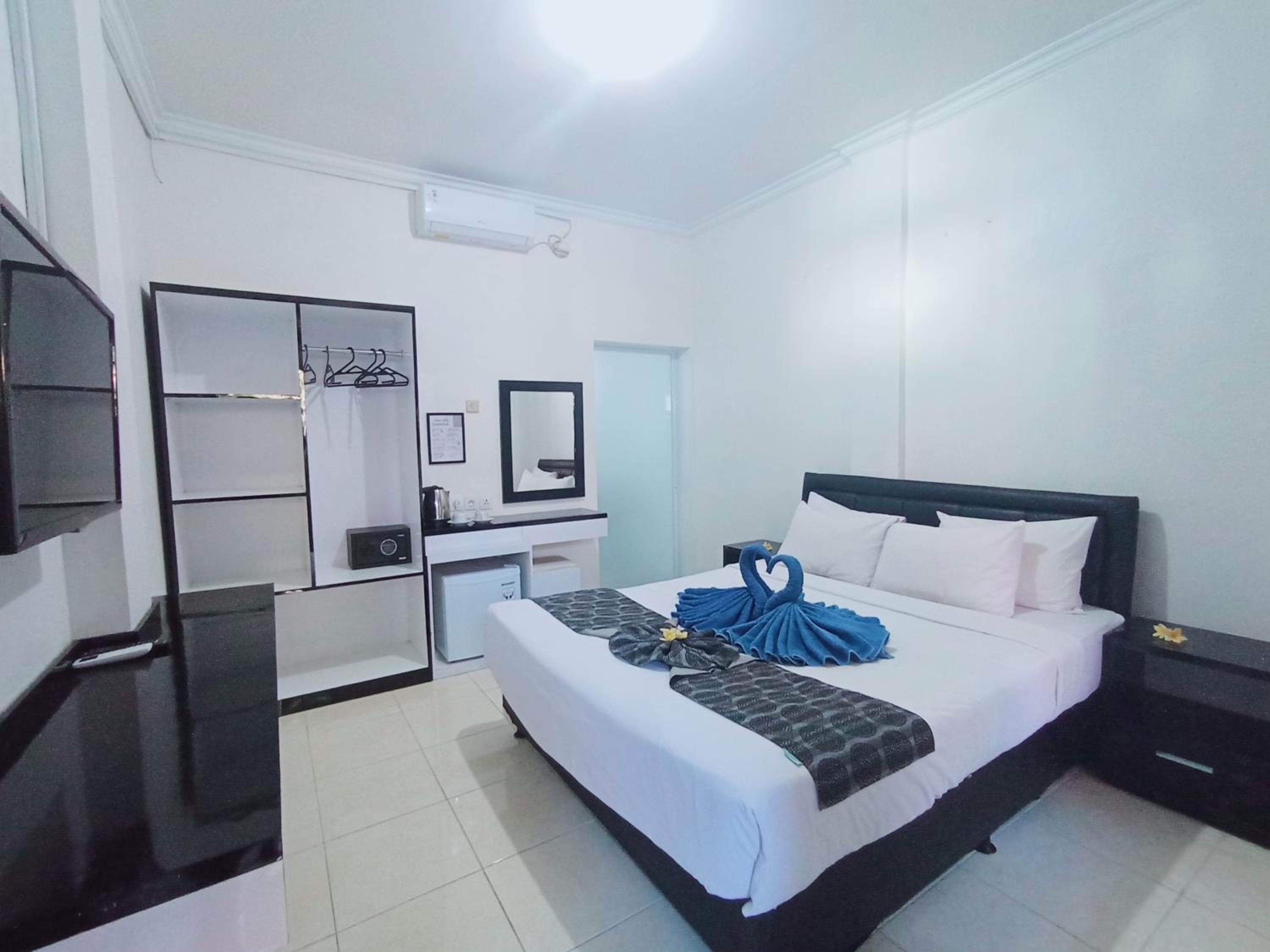 Standard Double or Twin Room photo 2