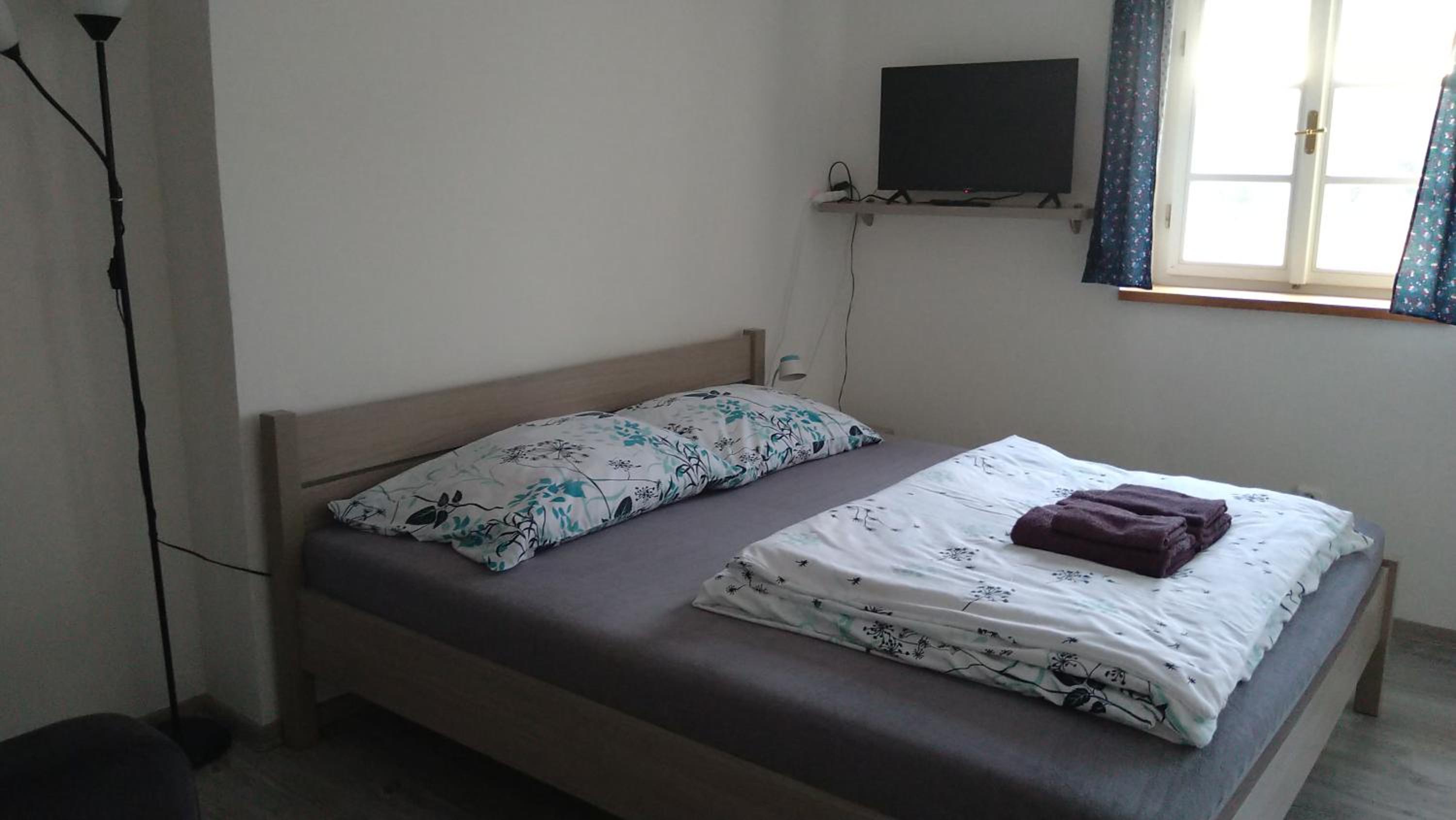 One-Bedroom Apartment photo 1