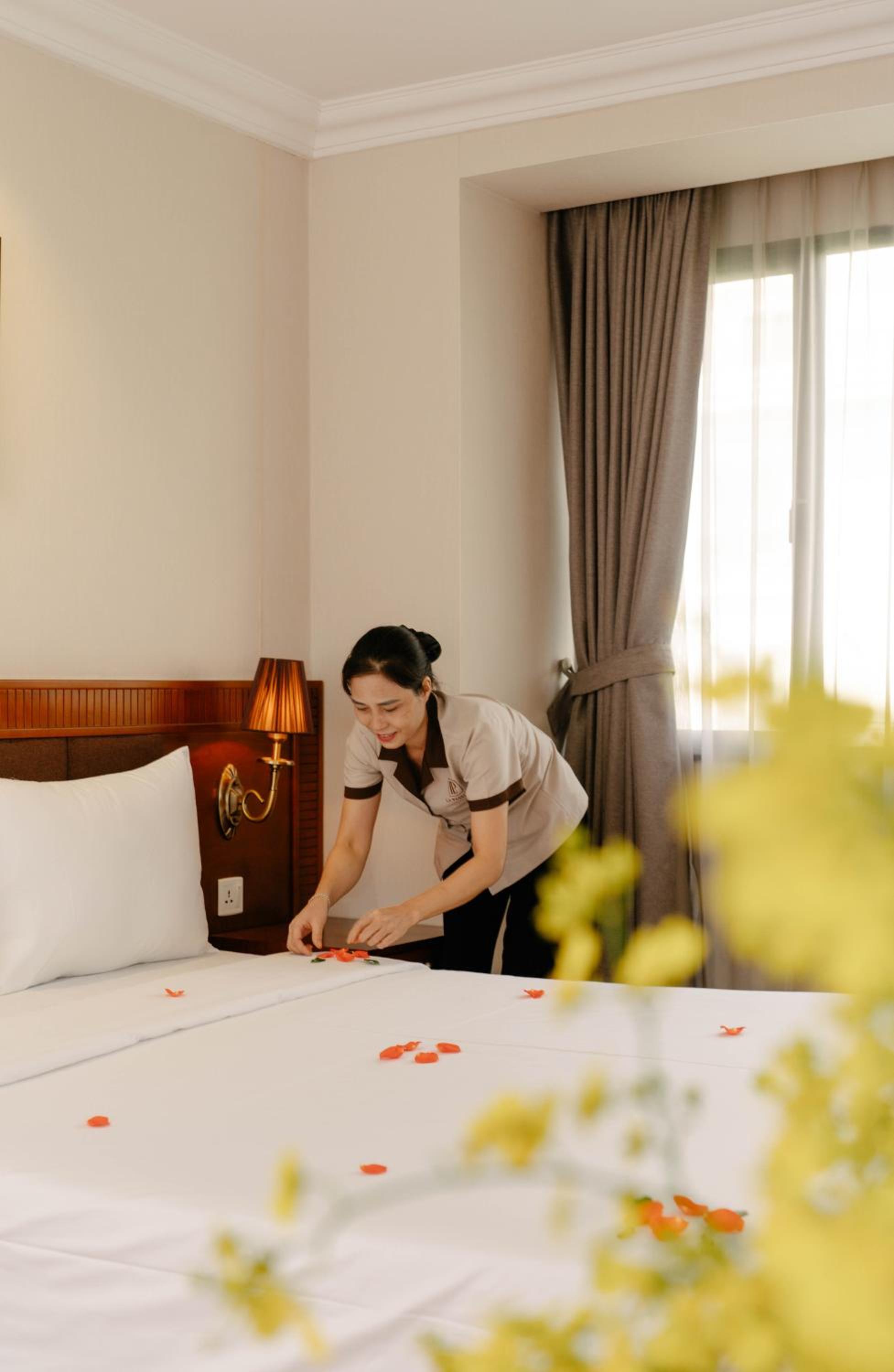 Deluxe Double or Twin Room thumbnail 5
