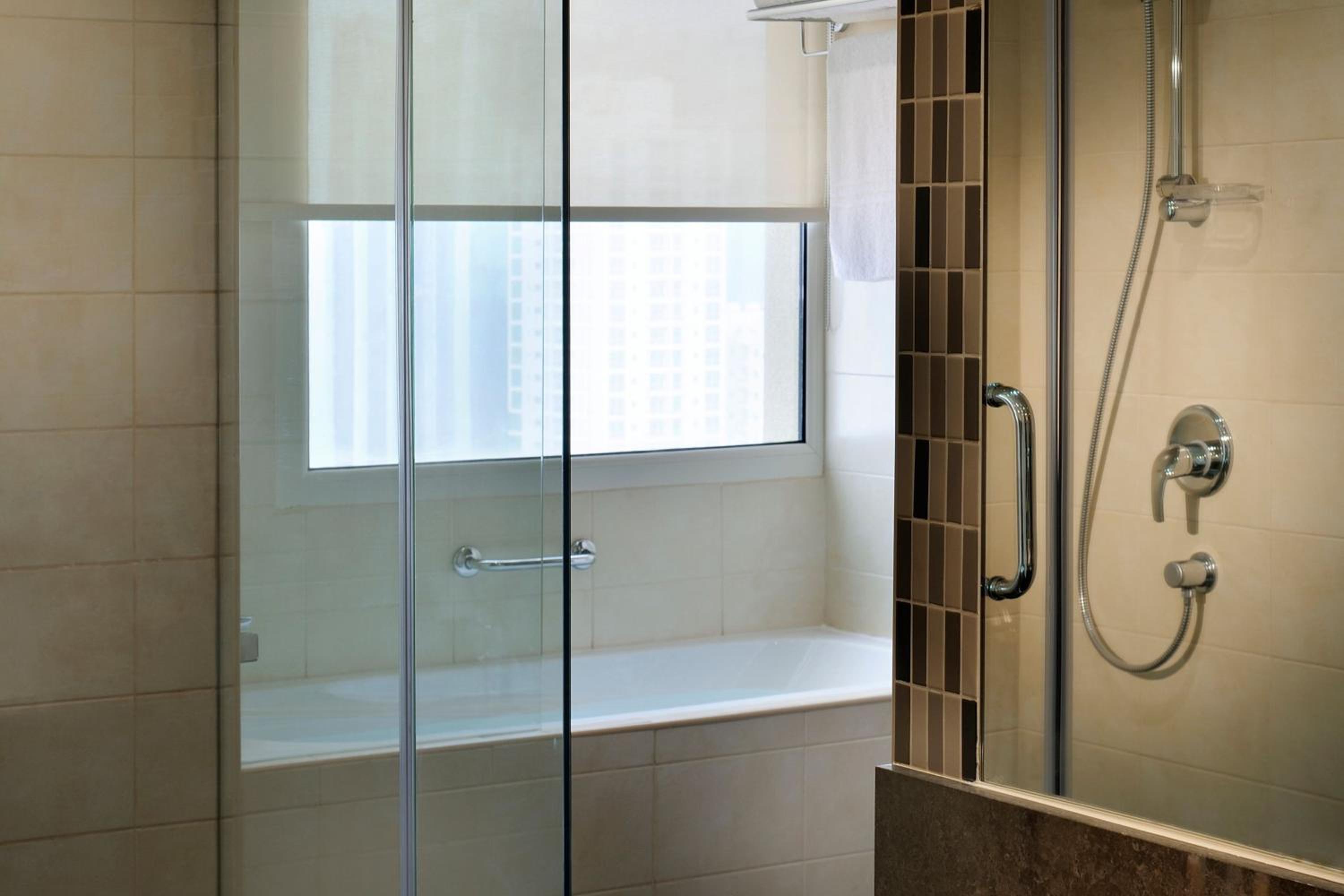Three-Bedroom Suite - Photo 3