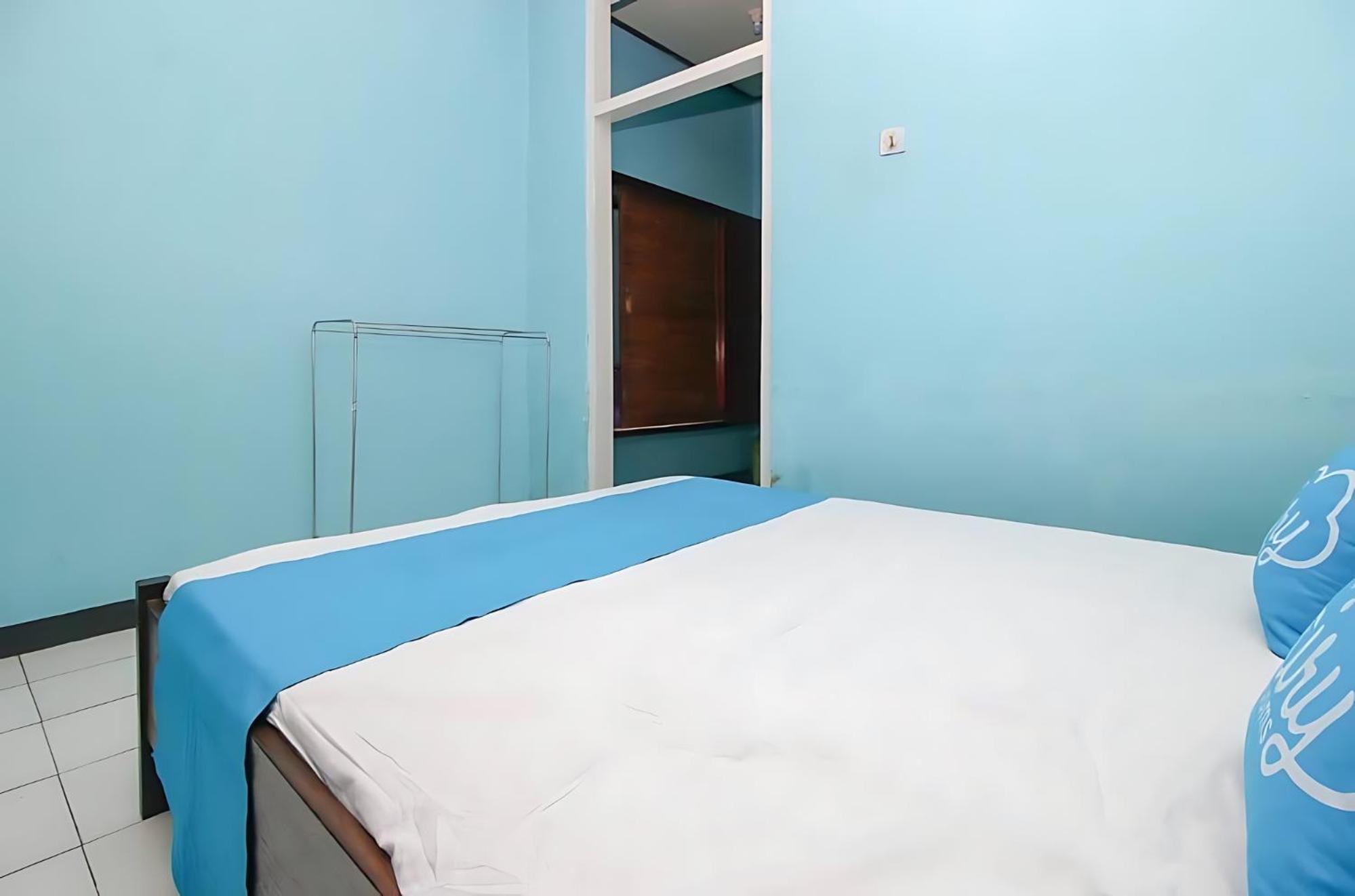 Standard Double Room with Fan - Photo 2