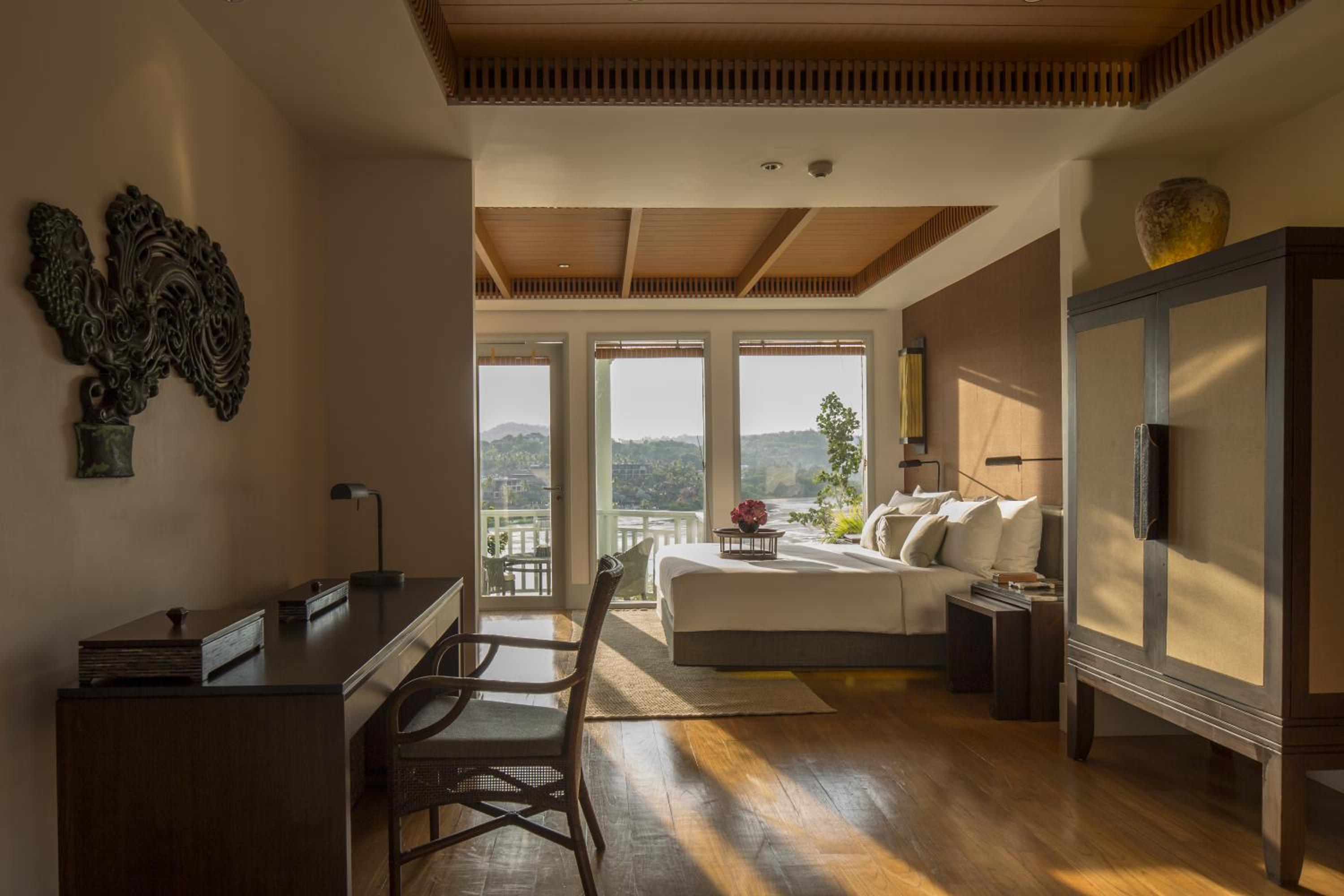 Bay View Suite - Photo 6