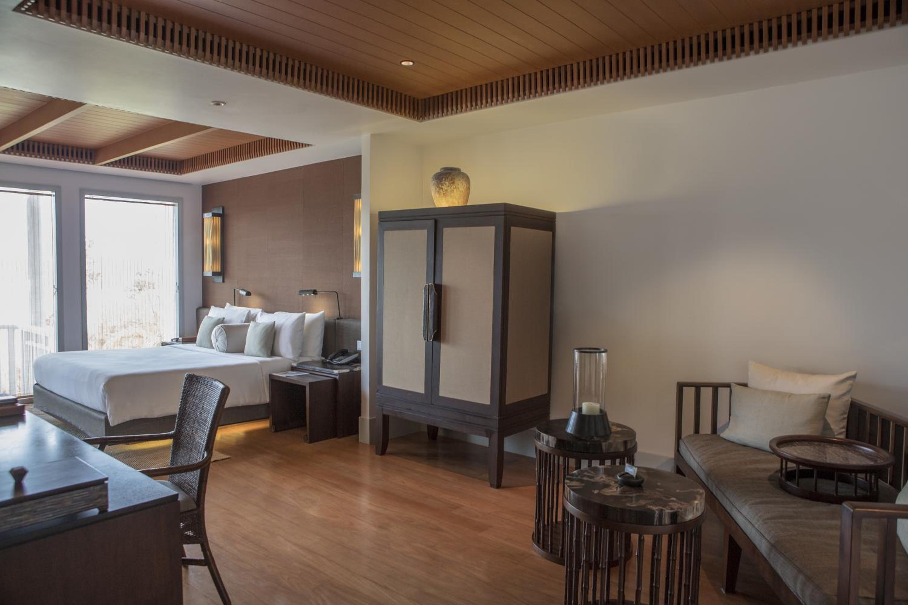 Bay View Suite - Photo 4