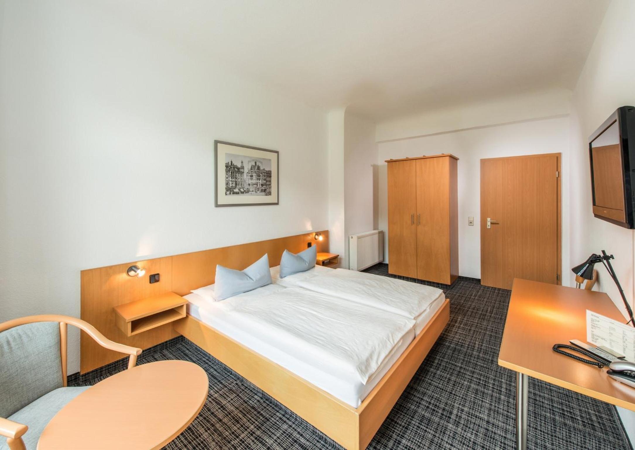 Double Room - Photo 1