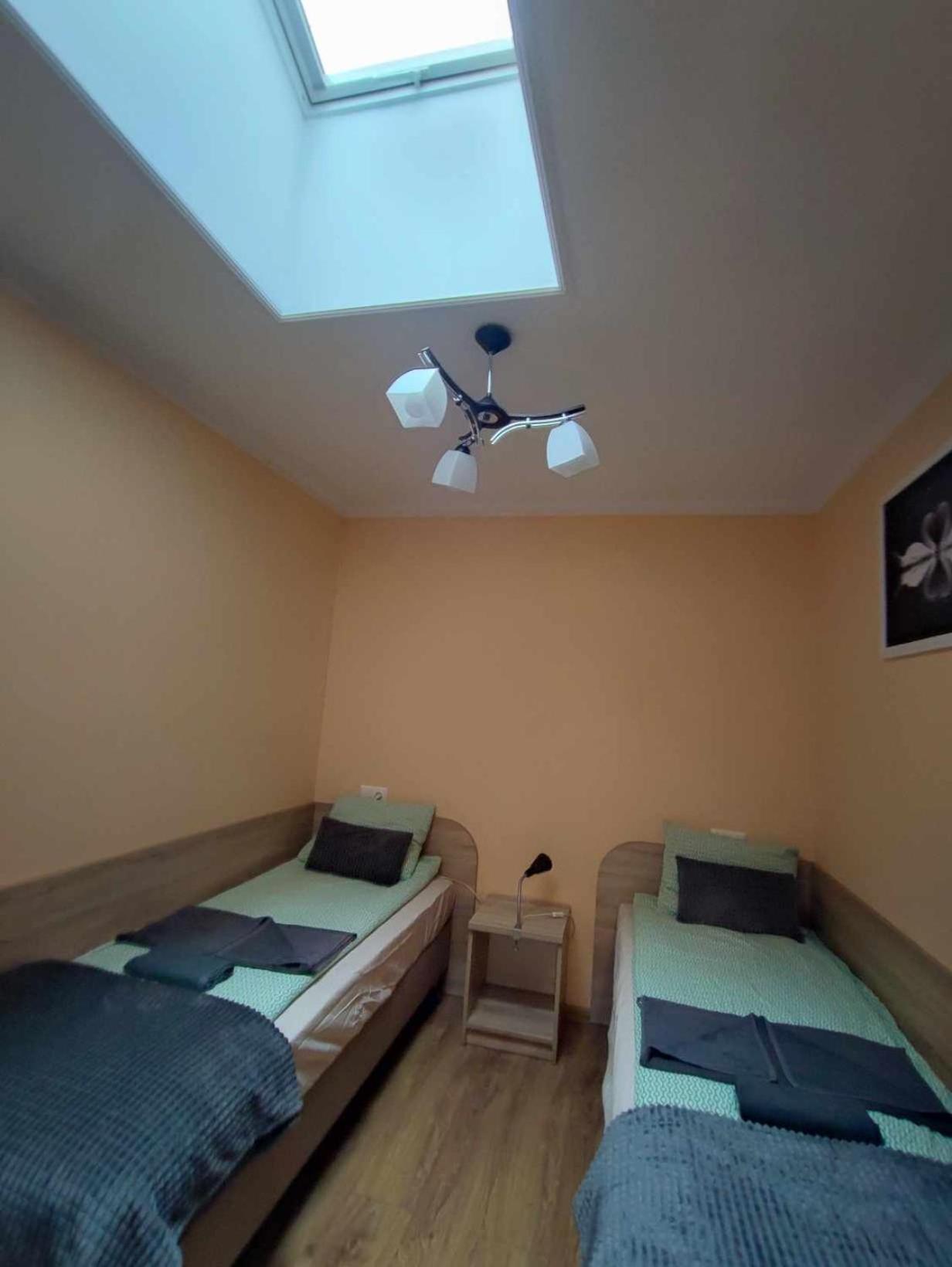 Double Room - Disability Access - Photo 9