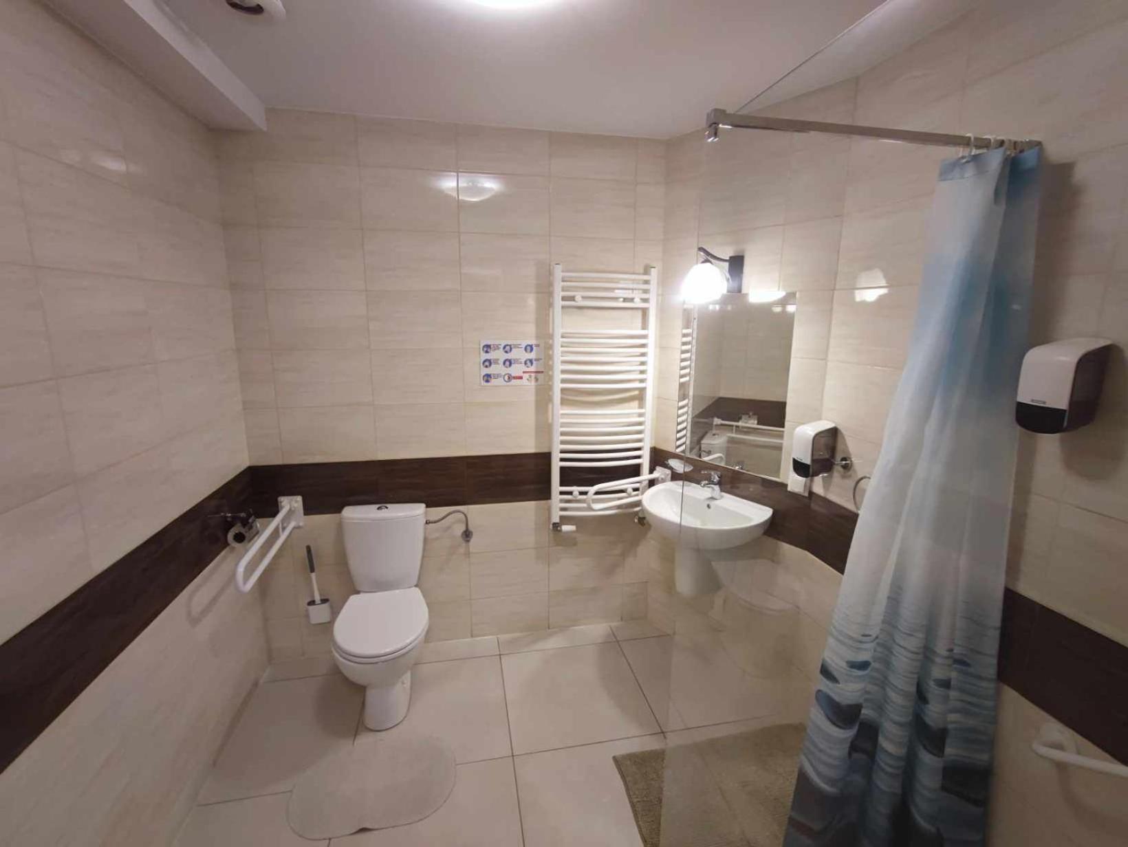 Double Room - Disability Access - Photo 7