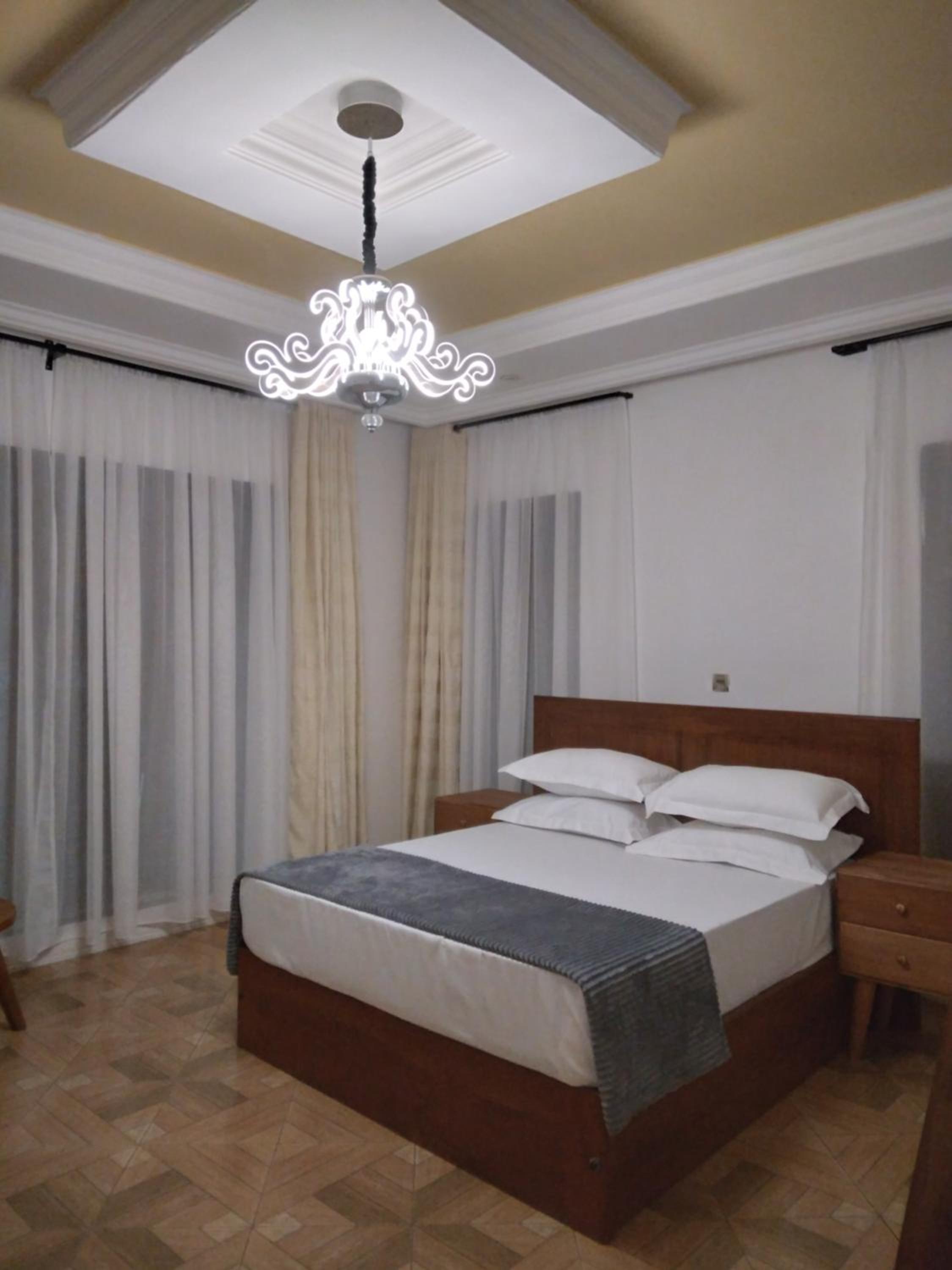Three-Bedroom Villa - Photo 9