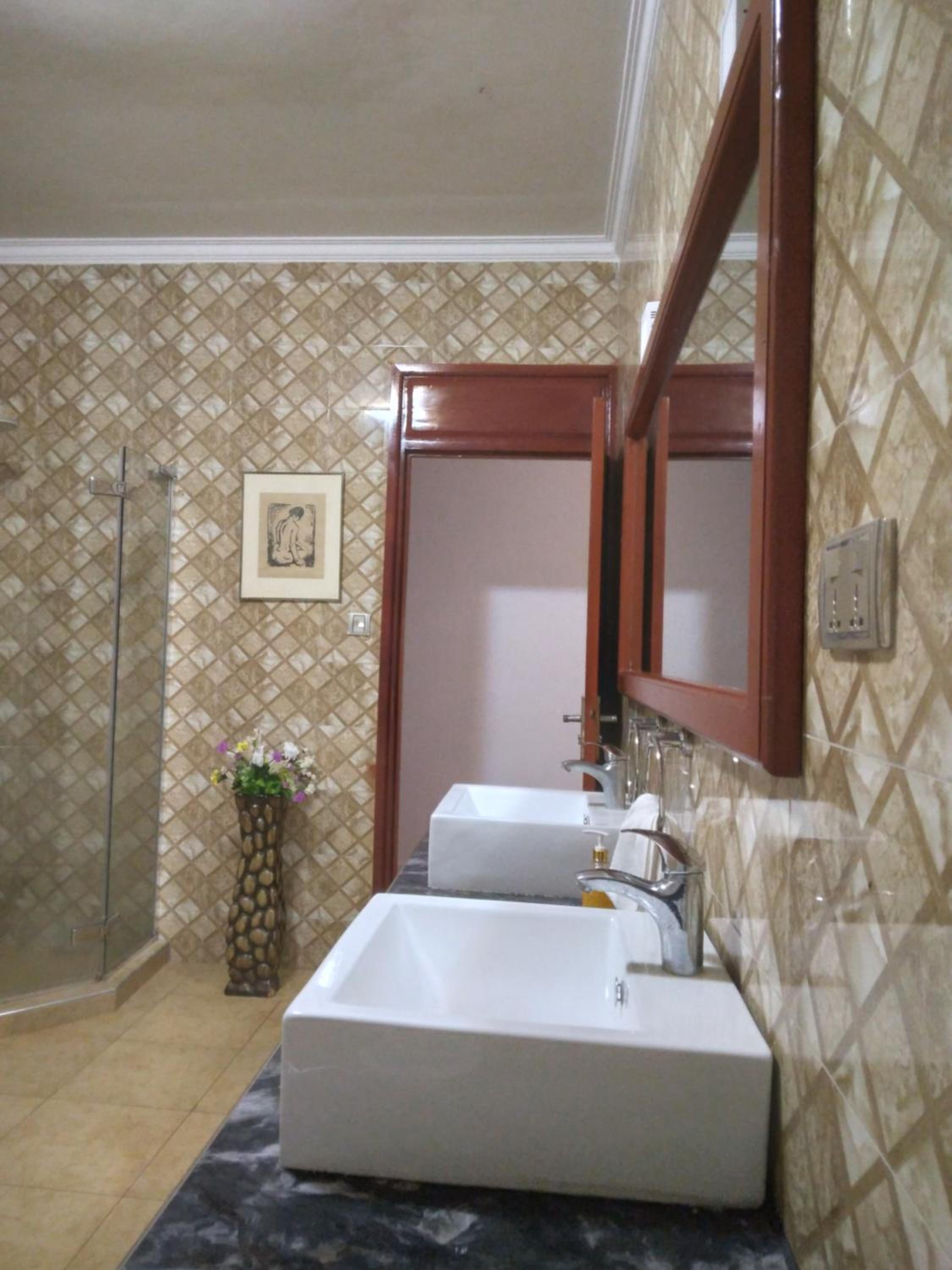 Three-Bedroom Villa - Photo 11