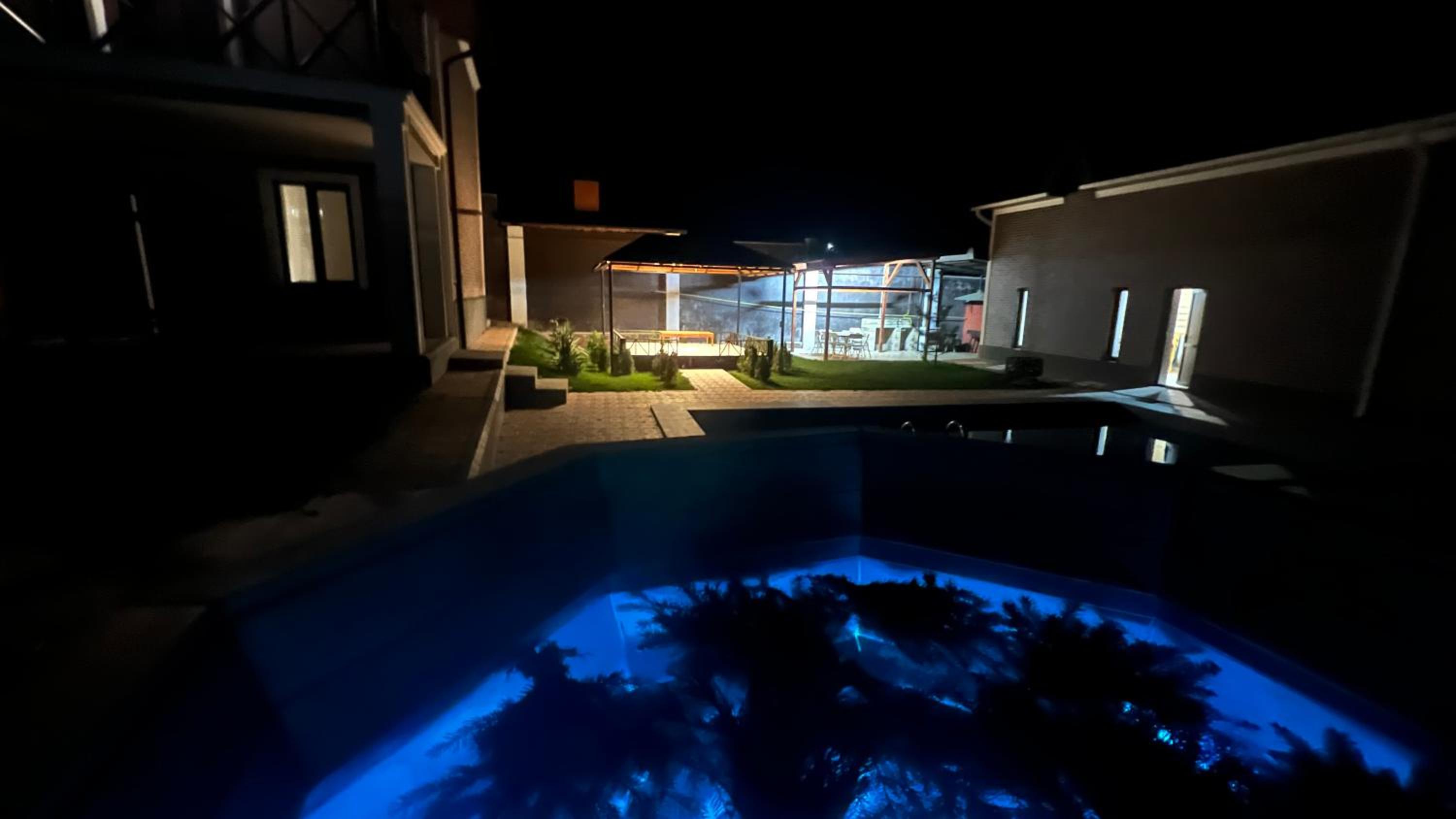 Villa photo 3