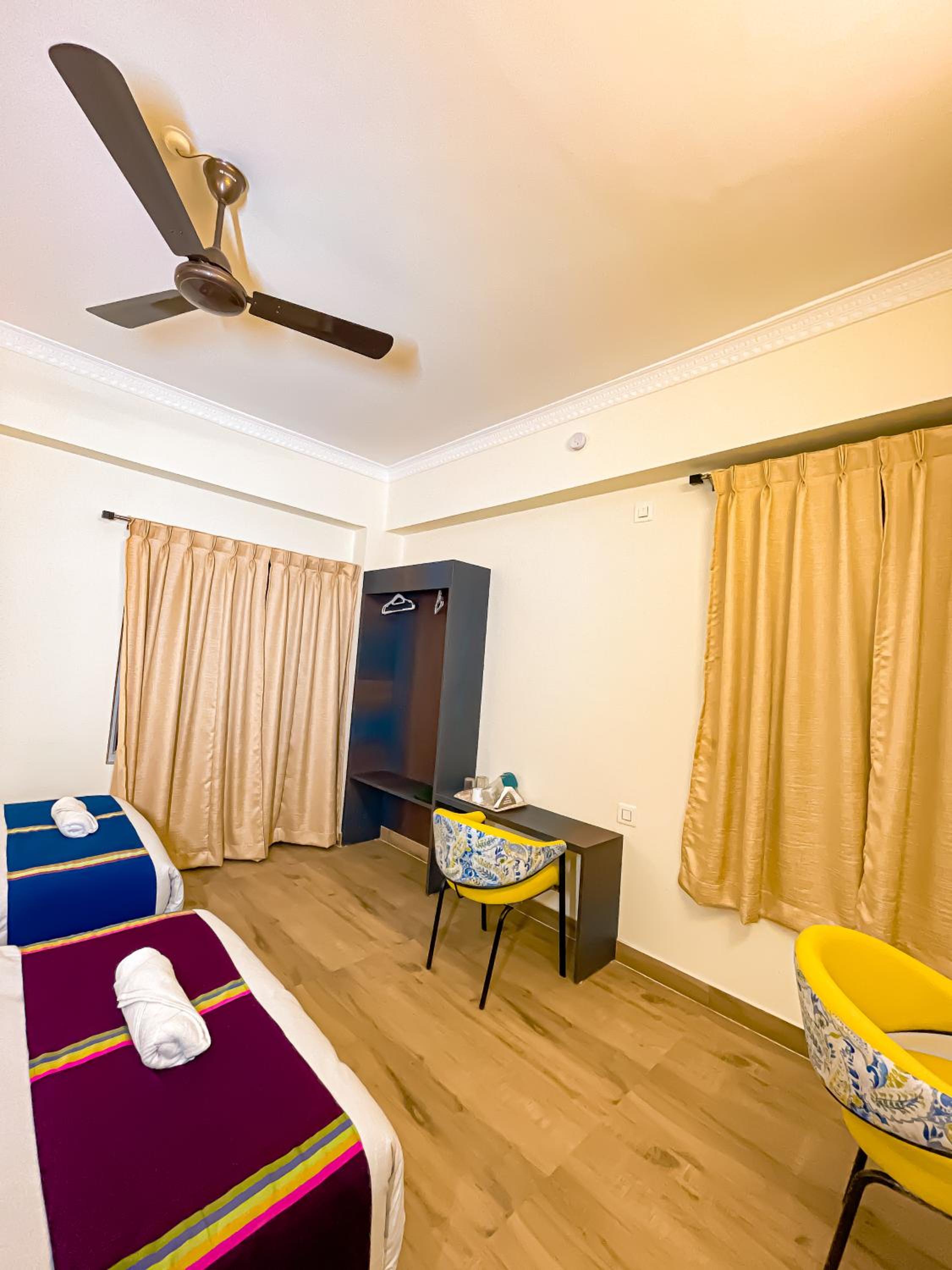Twin Room with Balcony photo 3