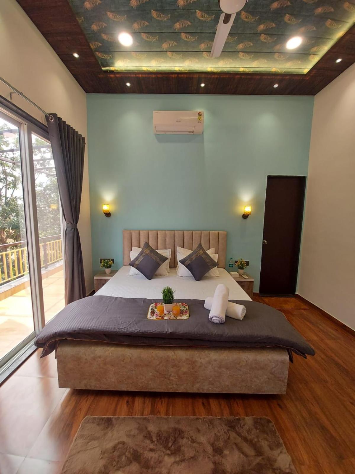 Villa photo 3