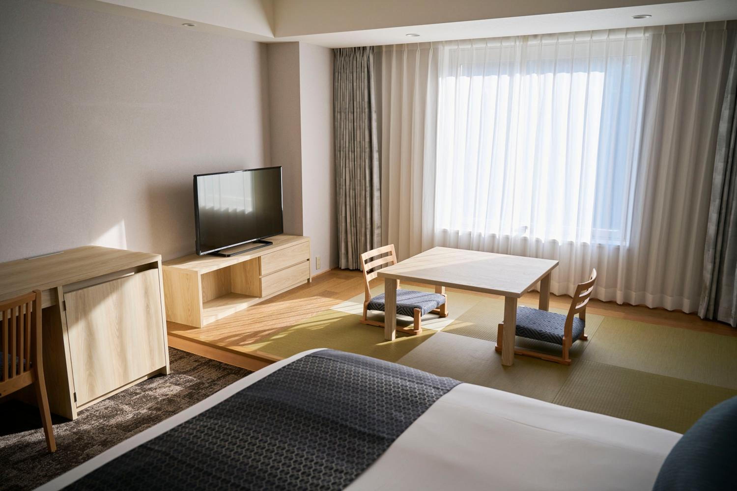 Comfort Double Room,Non-Smoking (West Wing Lower Floor) - Photo 5