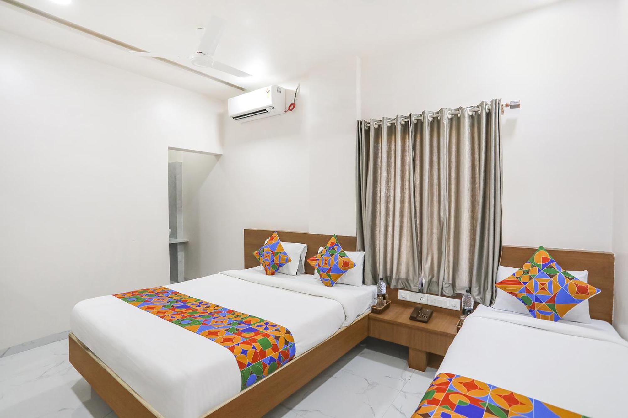 Deluxe Triple Room photo 3