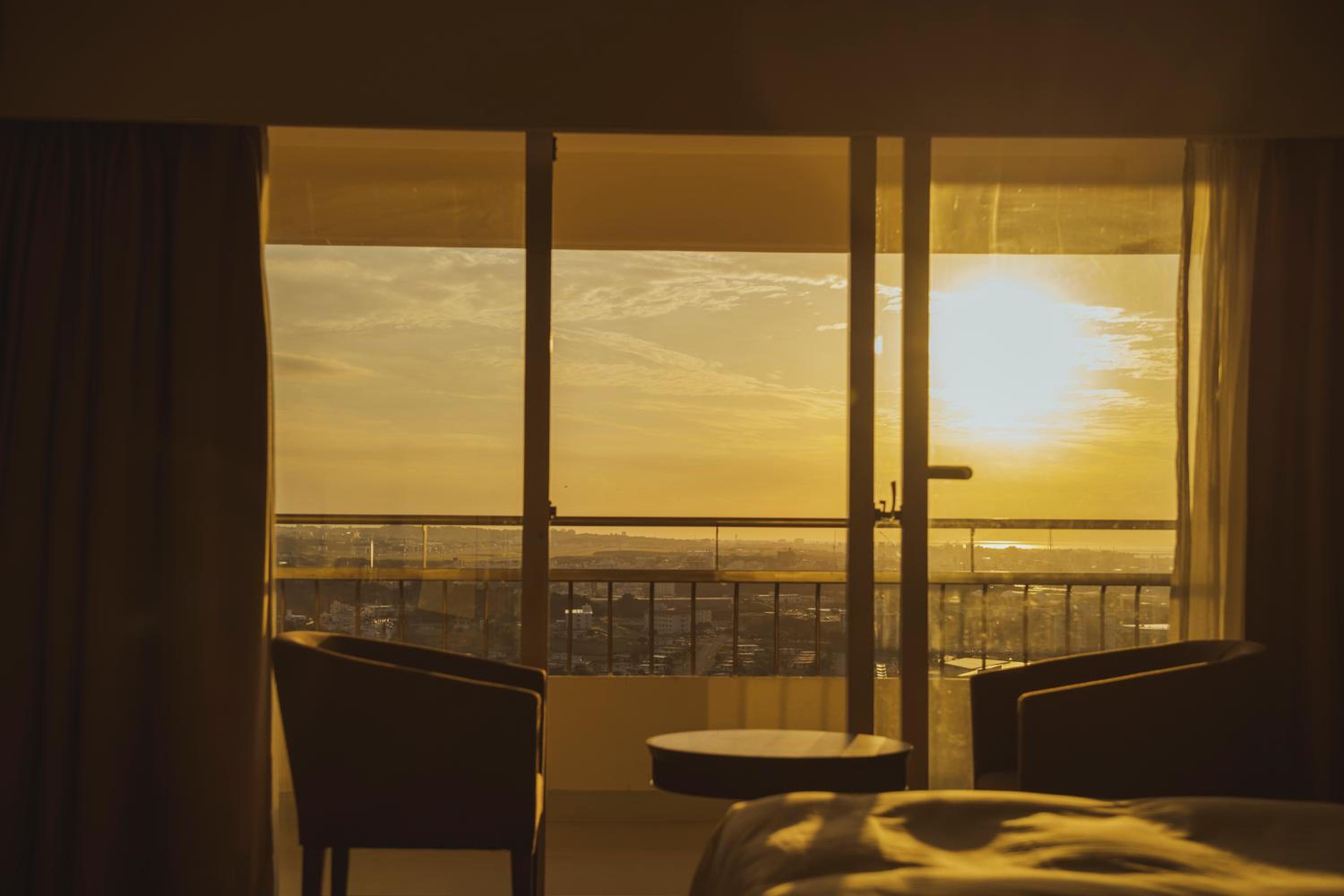 High Floor Deluxe Room with Wide View